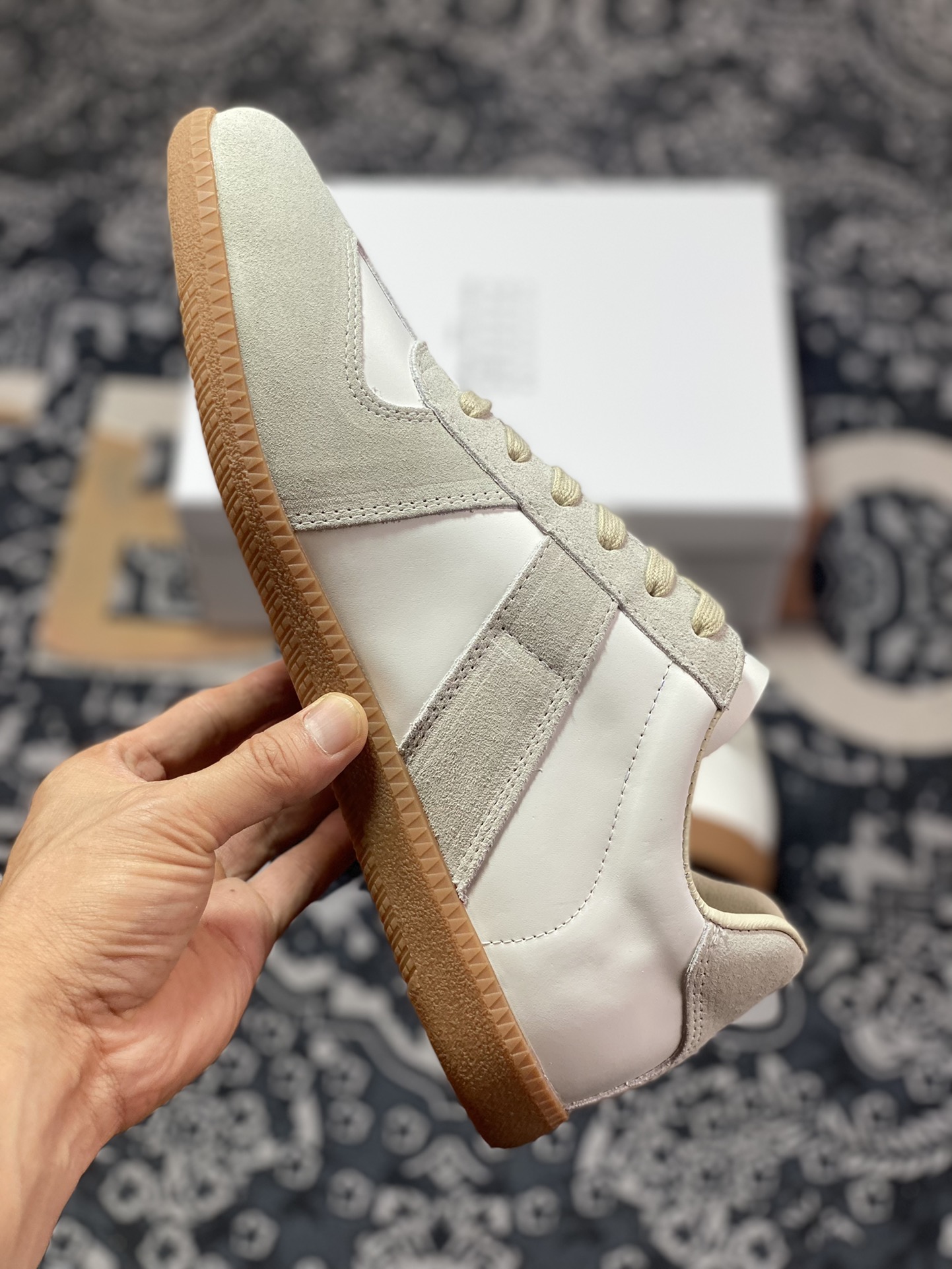 Maison Margiela 22 Classic Replica Leather Low Sneaker White Sneakers ”Off-White Grey Caramel Sole” S58 WS0109 P1895 101