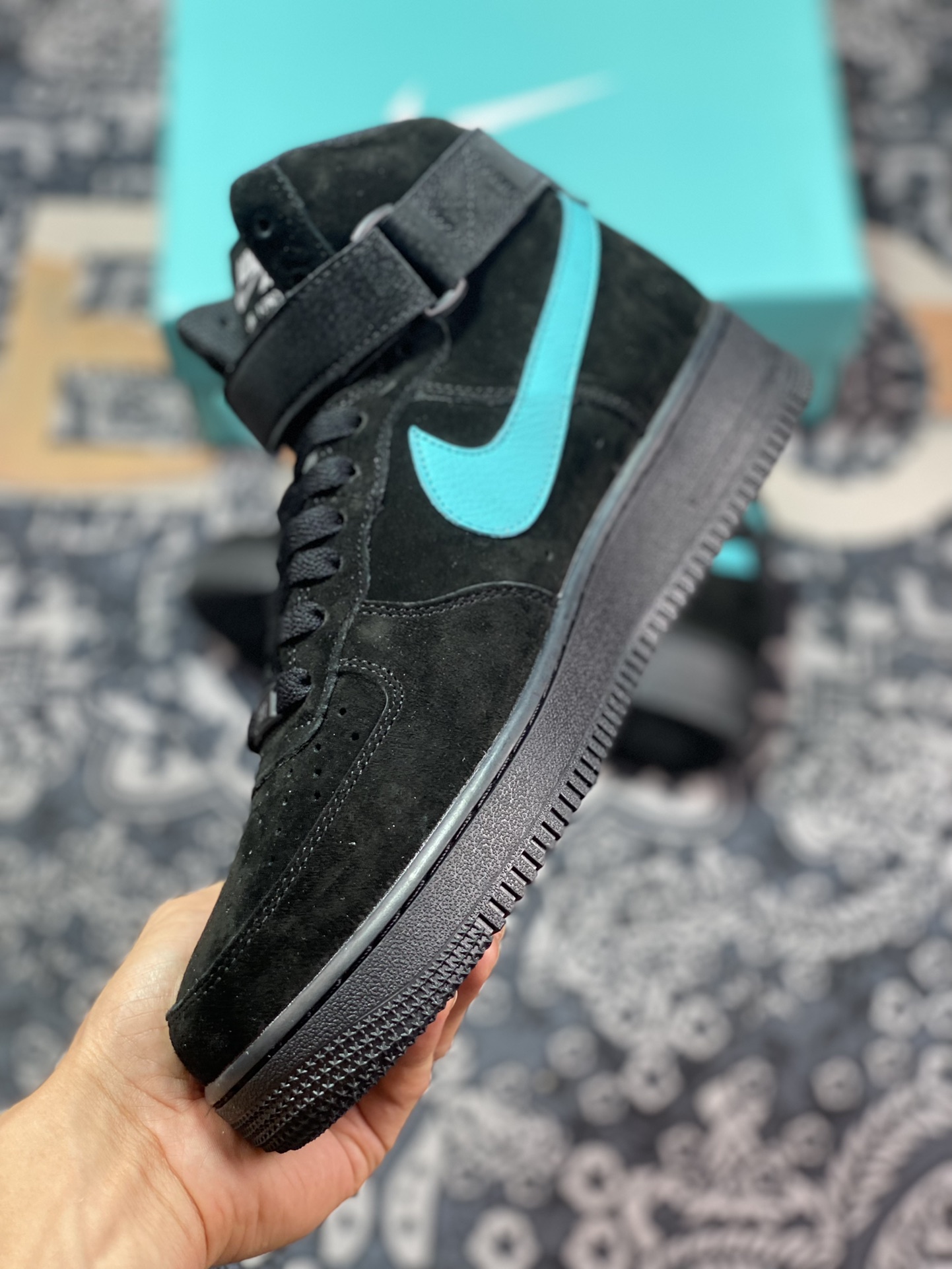 Tiffany & Co. x Nike Air Force 1 High SP ”1837” Air Force One Sneakers ”Suede Black Tiffany Blue” DZ1382-101