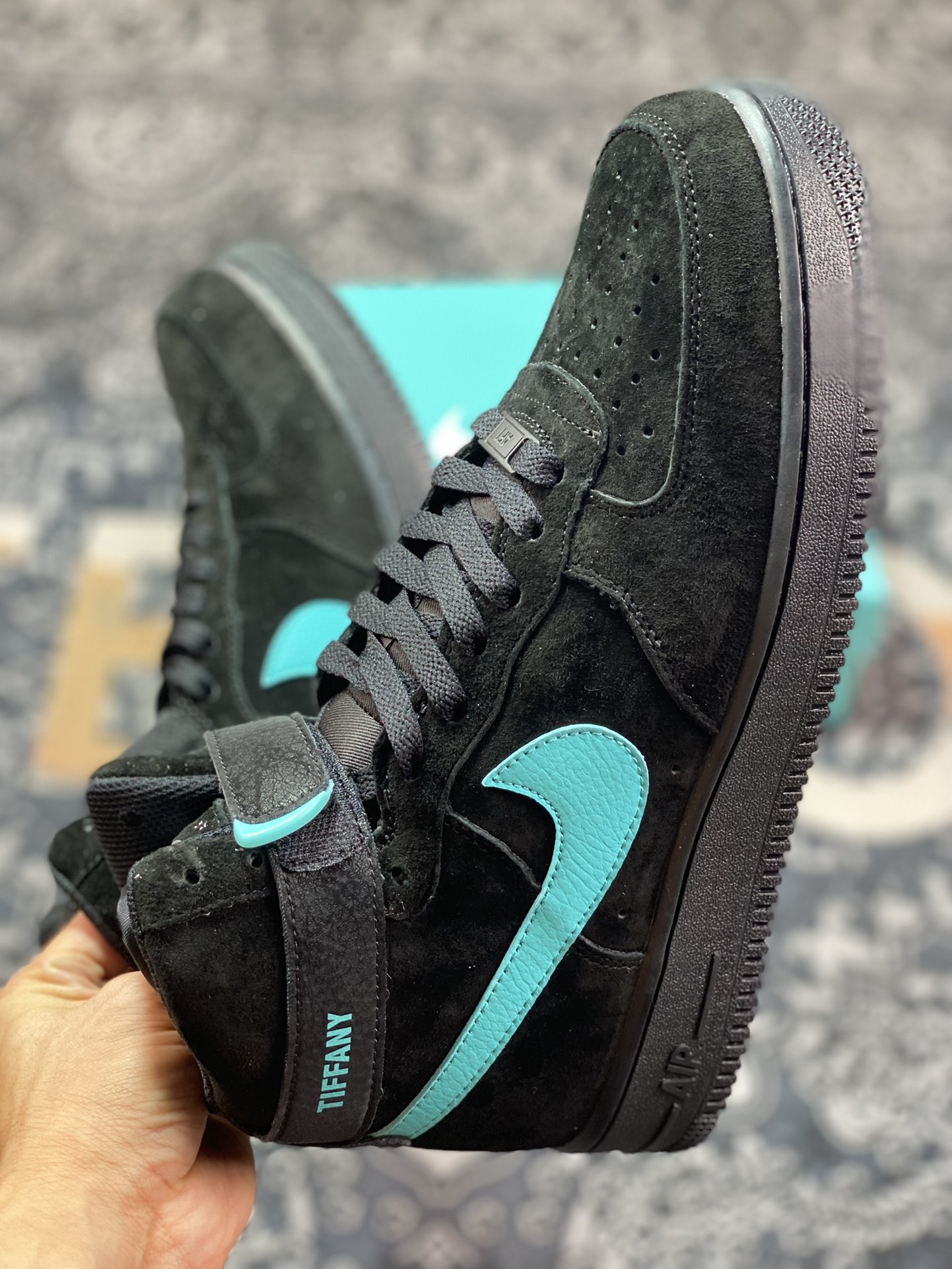 Tiffany & Co. x Nike Air Force 1 High SP ”1837” Air Force One Sneakers ”Suede Black Tiffany Blue” DZ1382-101