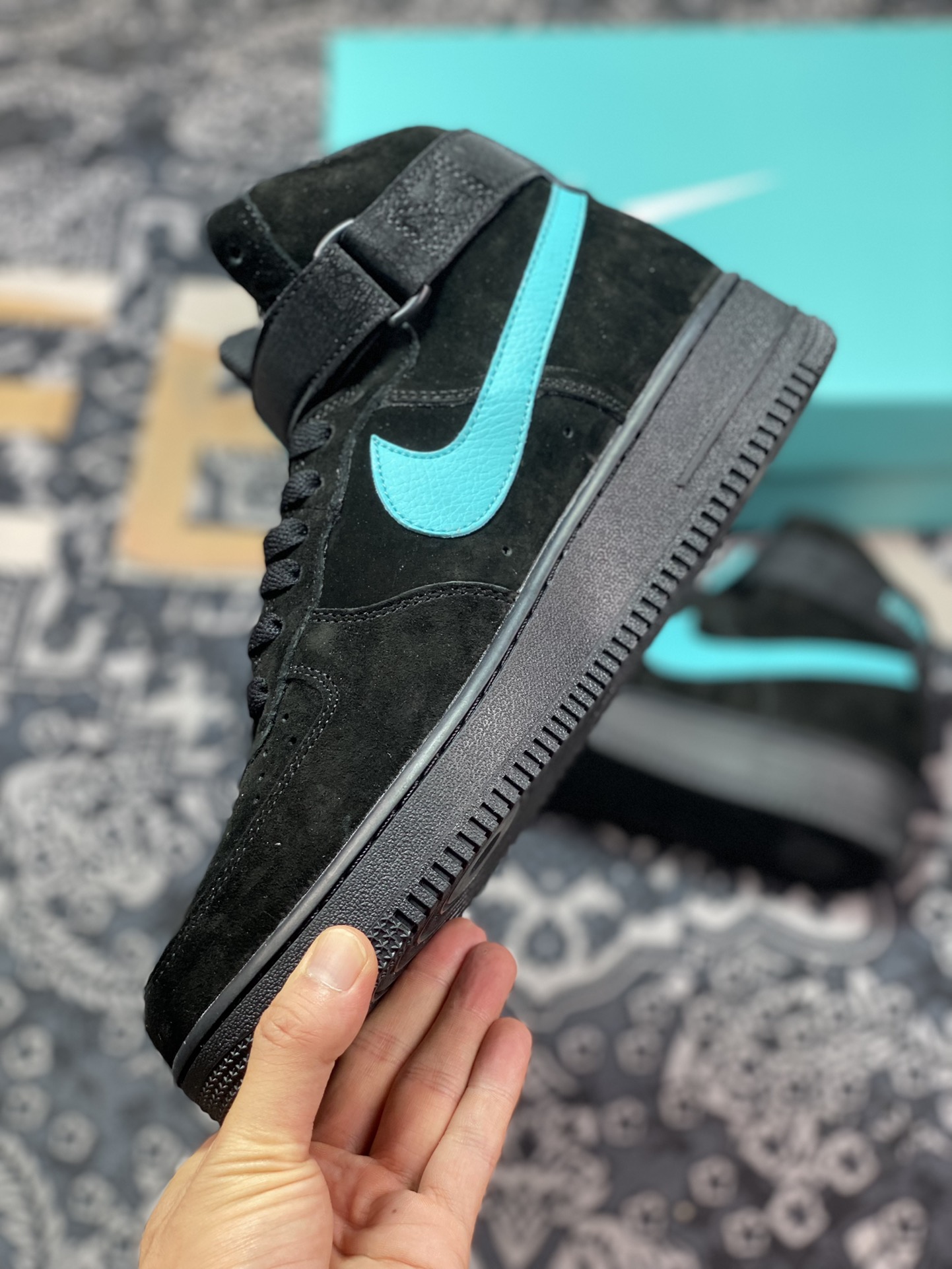 Tiffany & Co. x Nike Air Force 1 High SP ”1837” Air Force One Sneakers ”Suede Black Tiffany Blue” DZ1382-101