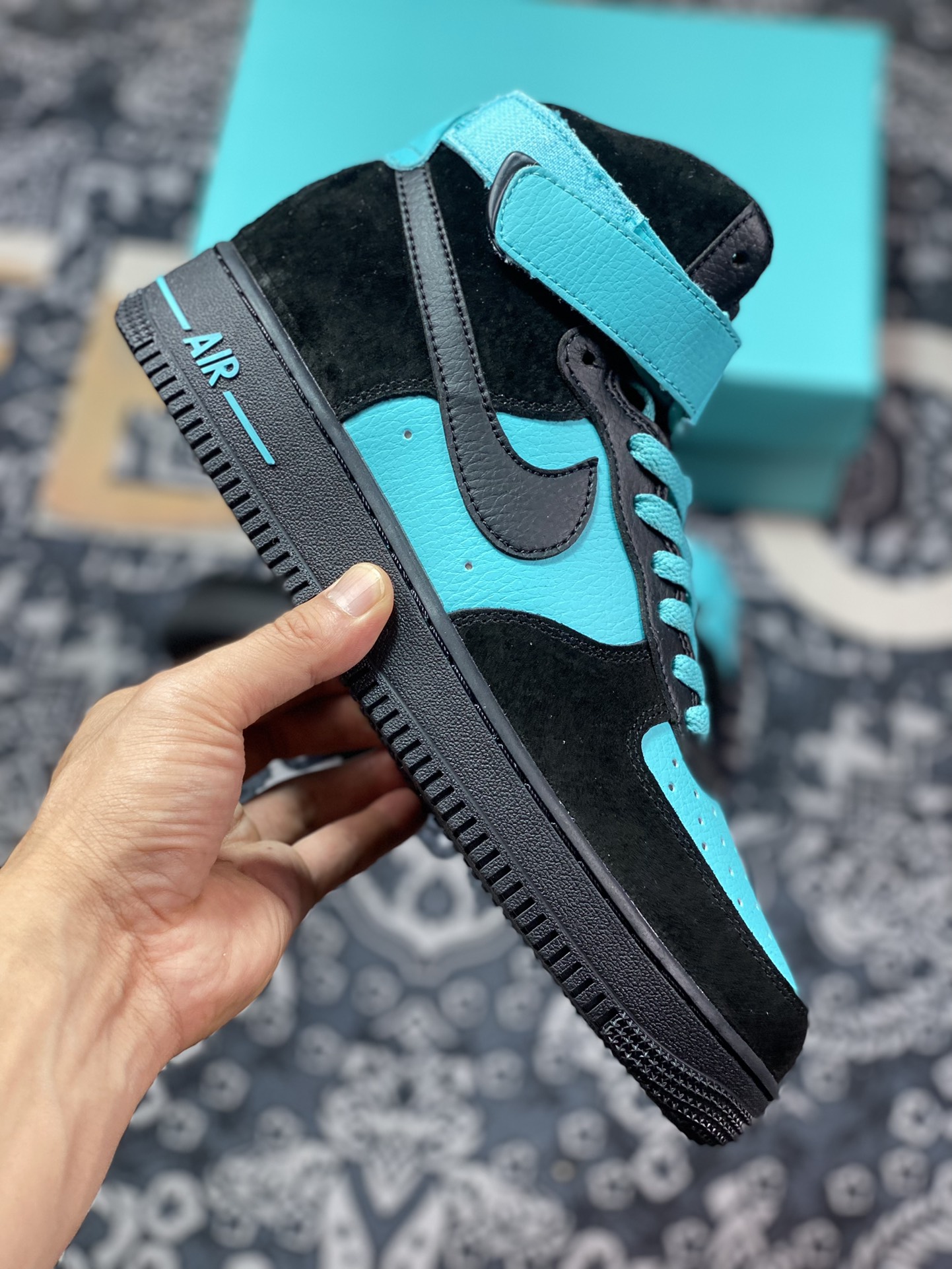 Tiffany/Tiffany & Co. x Nike Air Force 1 High SP”1837 Friends and Family” Air Force One Sneakers ”Splicing Tiffany Blue Black” DZ1382-202