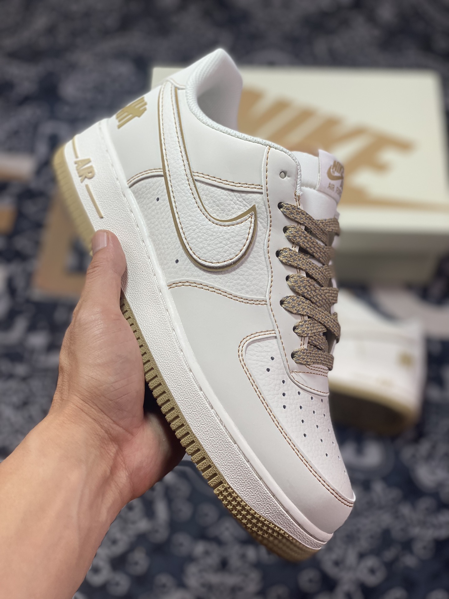 240  UNDEFEATED x Nike Air Force 1′07 Low”Beige/Brown 3M“空军一号板鞋“皮革米白棕五杠3M反光”UT2022-028