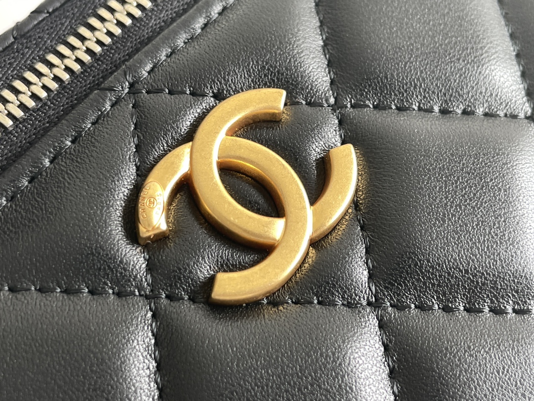 白金版️正品级包装如图春夏系列黑色专柜售价购入开发手柄盒子太特别了很有收藏意义这只手柄好精致有点复古风材