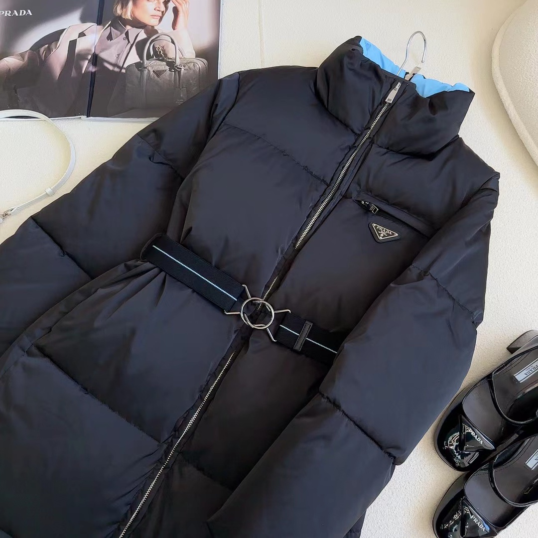 独家首发 原单品质 PD 25Ss——秋冬新品 立领腰带中长款面包羽绒服 🖤配送腰带 立体剪裁H版型经典