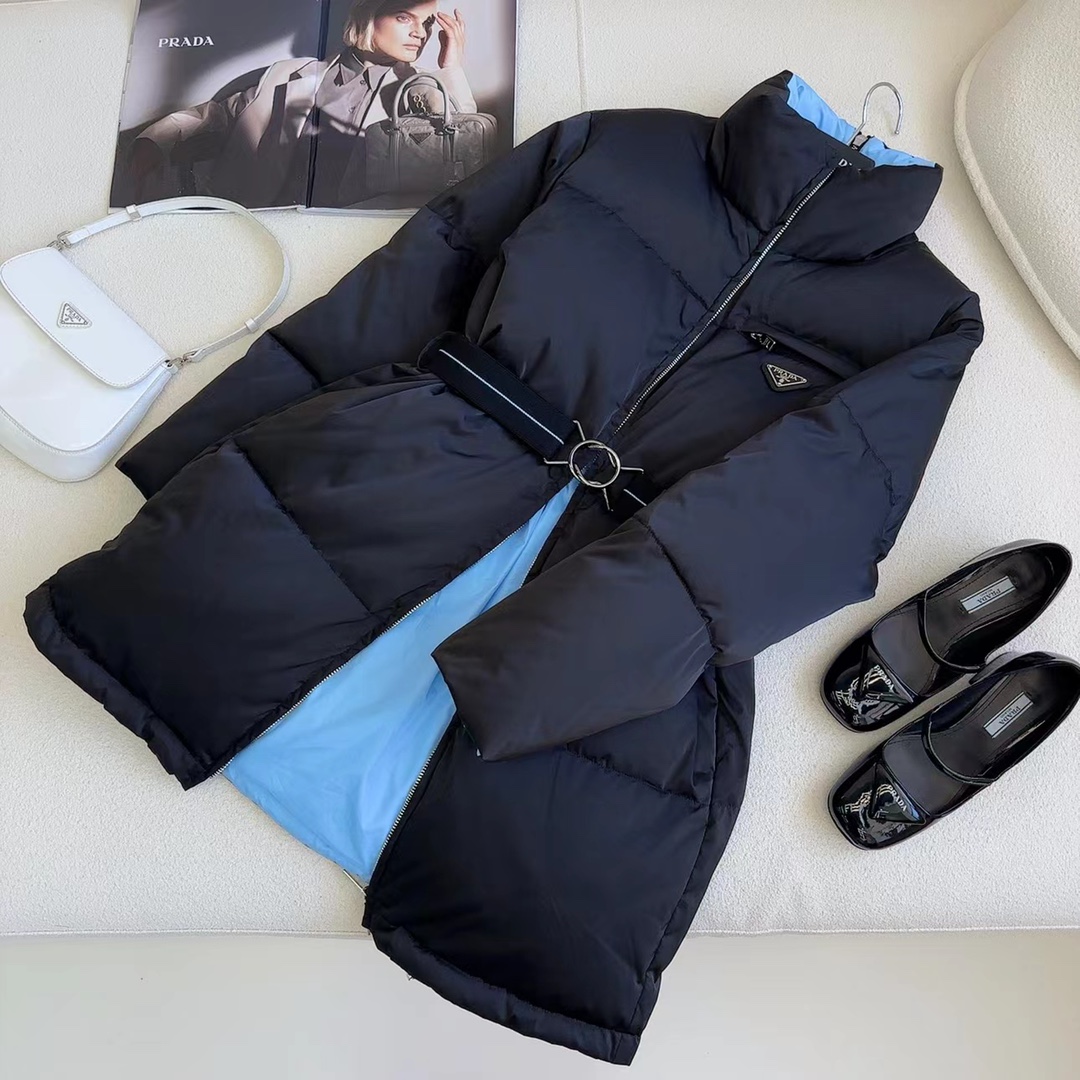 独家首发 原单品质 PD 25Ss——秋冬新品 立领腰带中长款面包羽绒服 🖤配送腰带 立体剪裁H版型经典