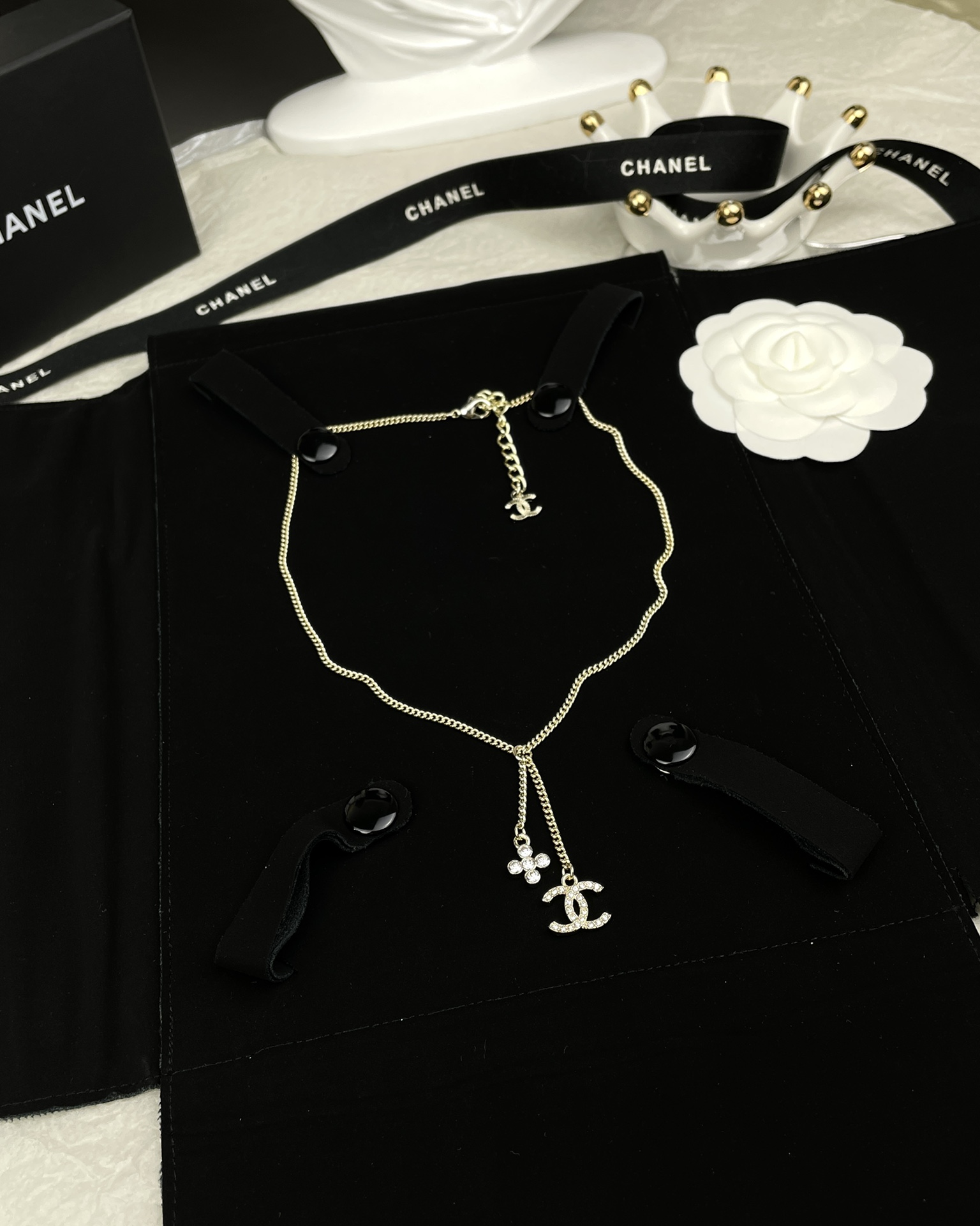 NO:661039,Ch@nel flower double C diamond pendant simple style necklace, Chanel necklace, chanel, necklace19860909Ch@nel花朵双C镶钻 吊坠 简约款 项链,香奈儿项链,chanel,necklace,Jewelry