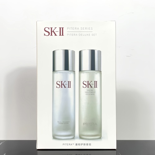 SK-II Pitera Deluxe Set: Facial Treatment Essence & Clear Lotion, 230ml 1 SK-II Pitera Deluxe Set: Facial Treatment Essence & Clear Lotion, 230ml