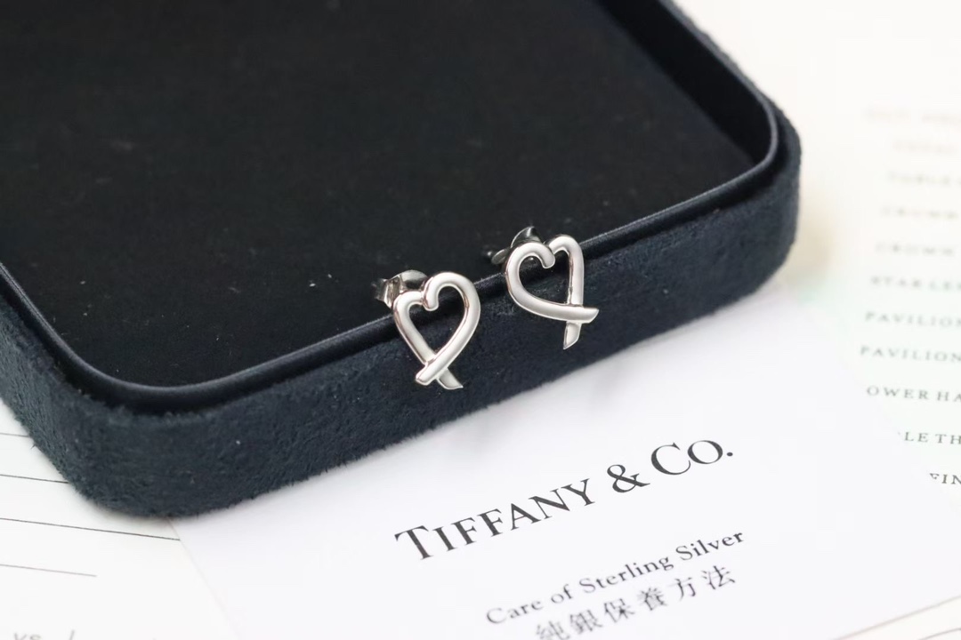 Tiffany & Co. Tiffany&Co. 交叉爱心 耳钉 925银