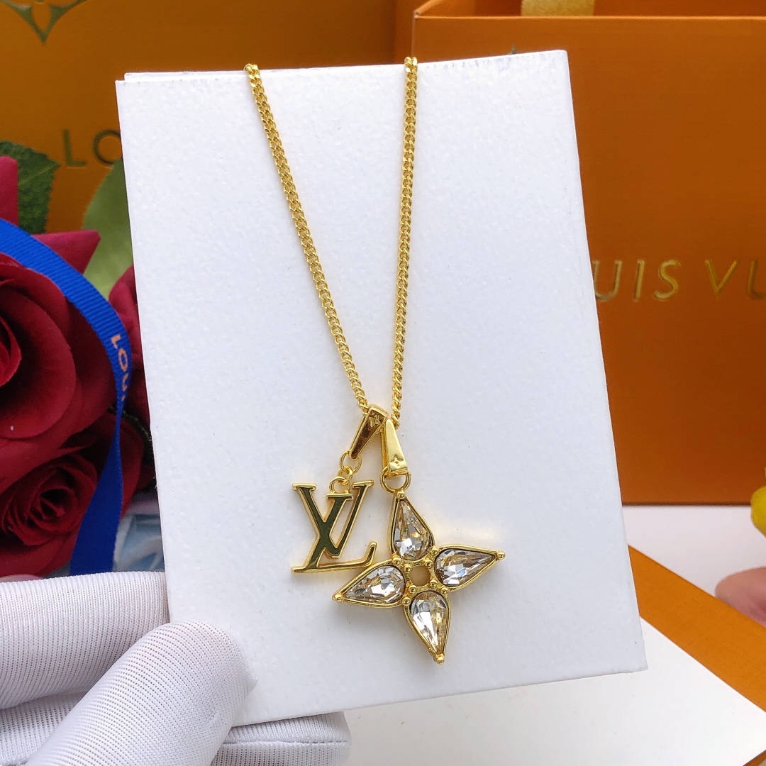 AAA Replica Designer
 Louis Vuitton Jewelry Necklaces & Pendants Yellow Set With Diamonds Brass