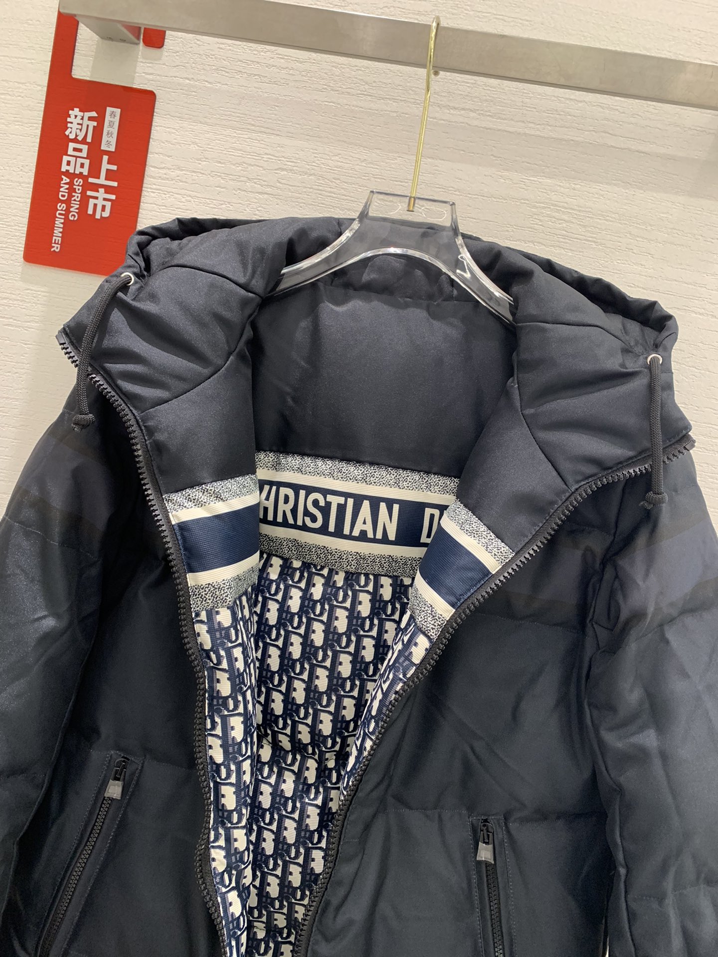 ⬆🆕❤️😘原单品质，独家首发❤️Dio*秋冬经典老花羽绒服双面穿，必买款！国标可检测90白鸭绒，本季经过