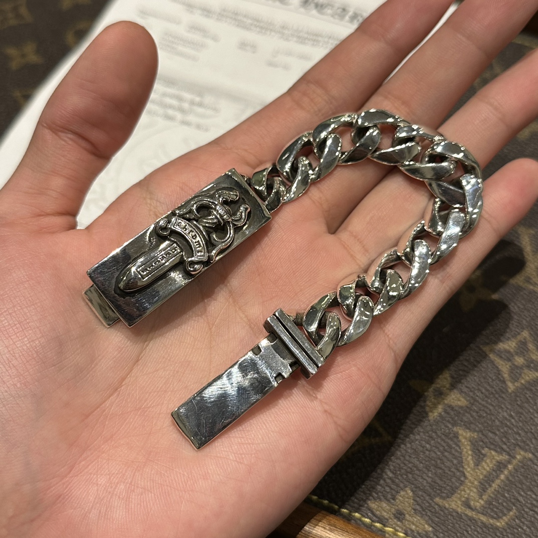 Bracelets & Bangles