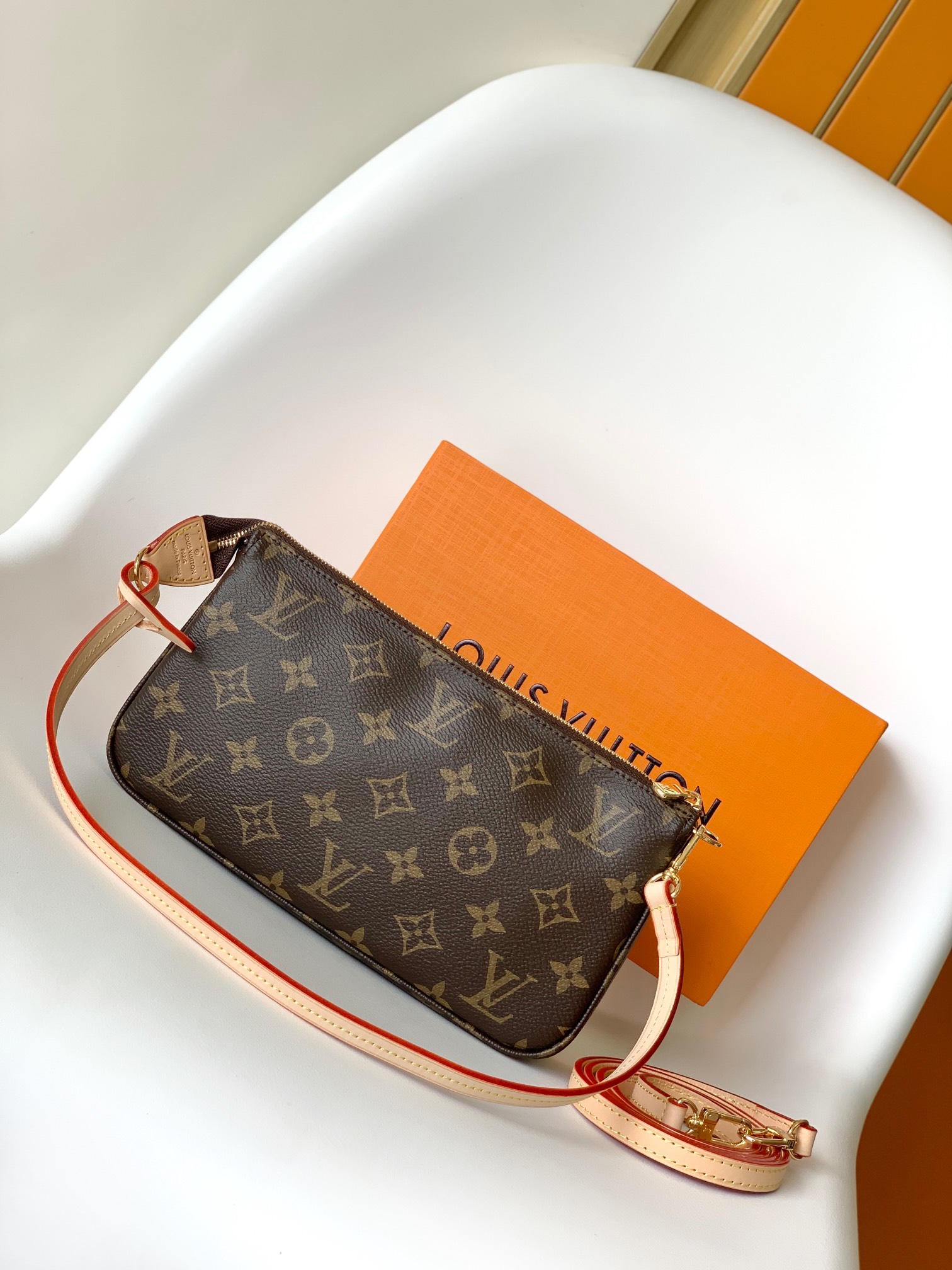 [Louis Vuitton Women