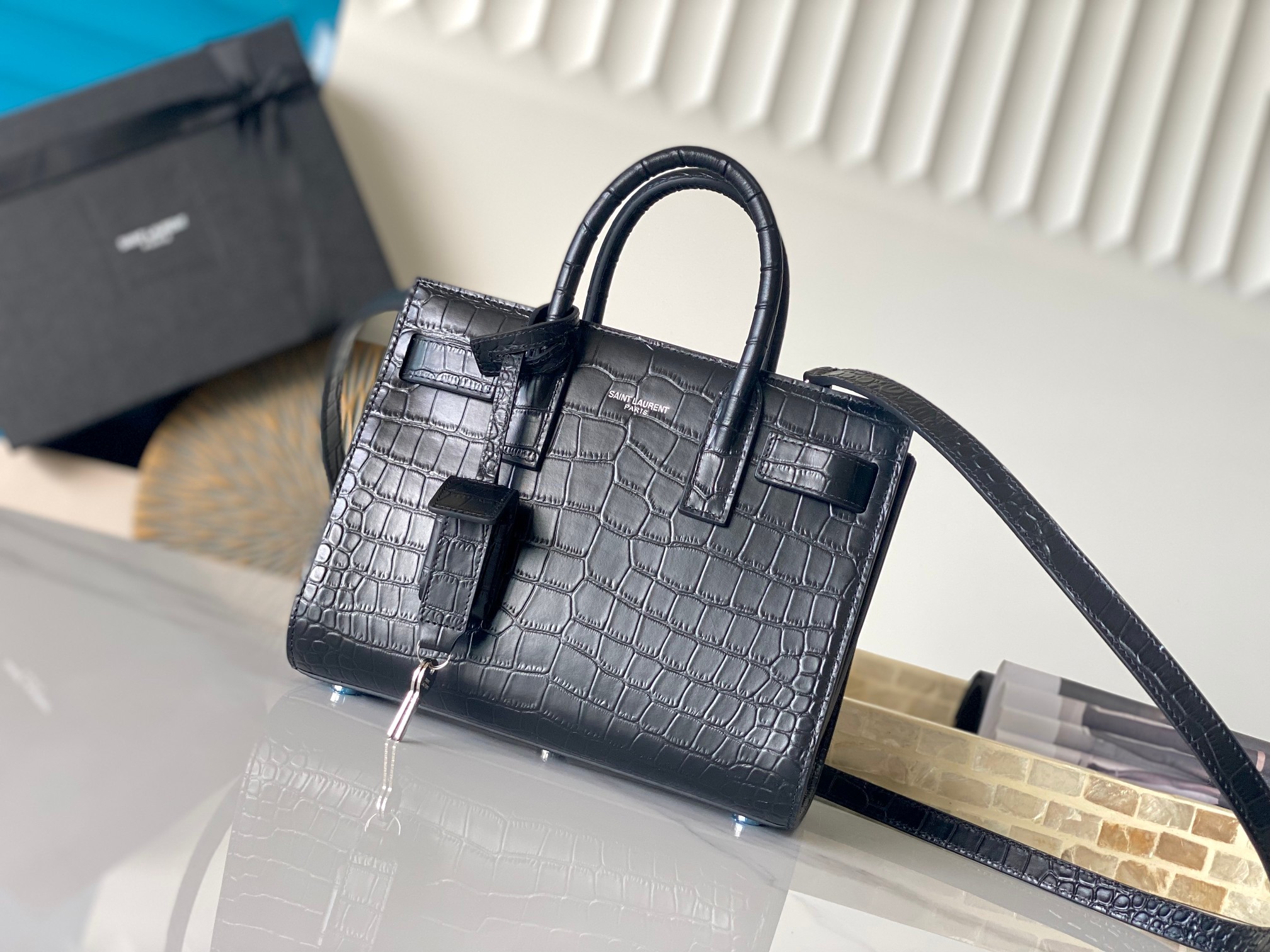 Saint Laurent Sac de Jour 牛皮压鳄鱼纹 风琴包 长肩带