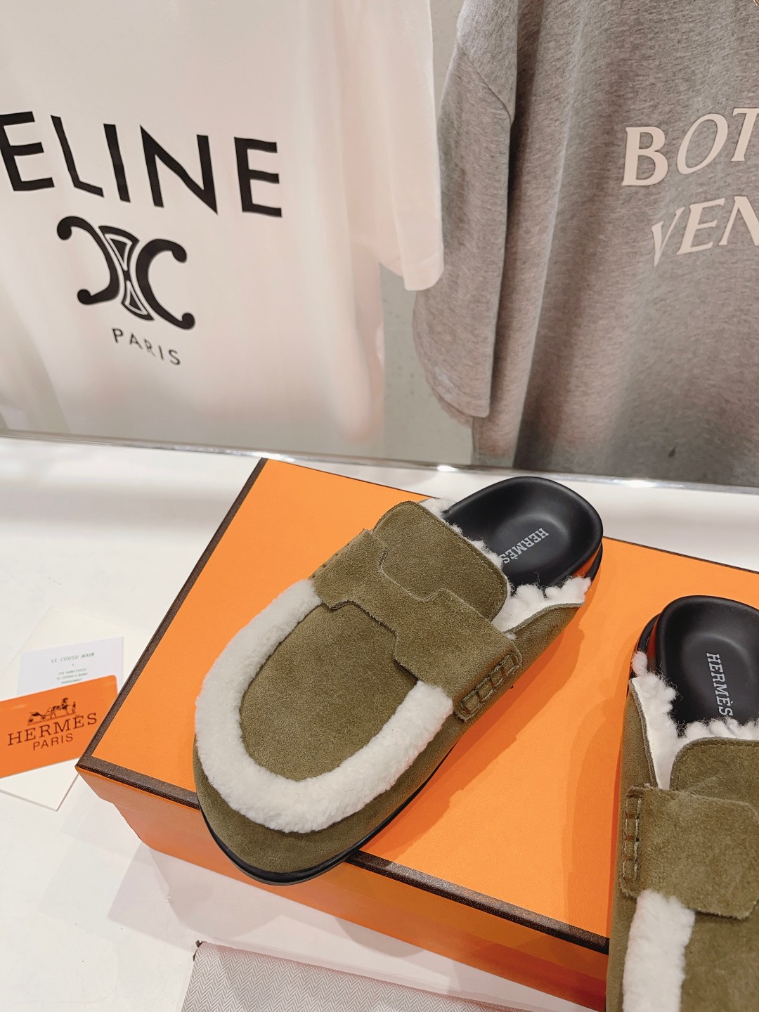 顶级出厂 Hermes* 爱马仕H家又一款让你完全hold不住钱包的大爆款，听说超级难买‼️🤩🤩毛毛内里