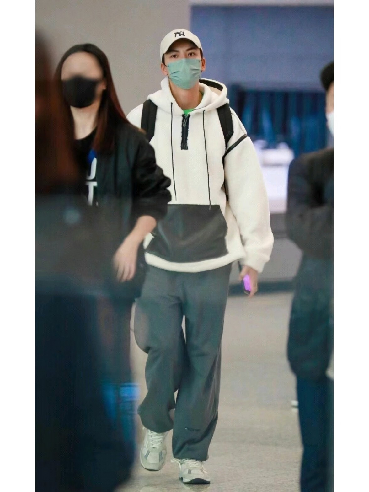 NO:439106,Reference for foot pictures #, casual shoes/sports shoes, sneakers19860909上脚图参考#,休闲鞋/运动鞋,sneakers,Women's Shoes