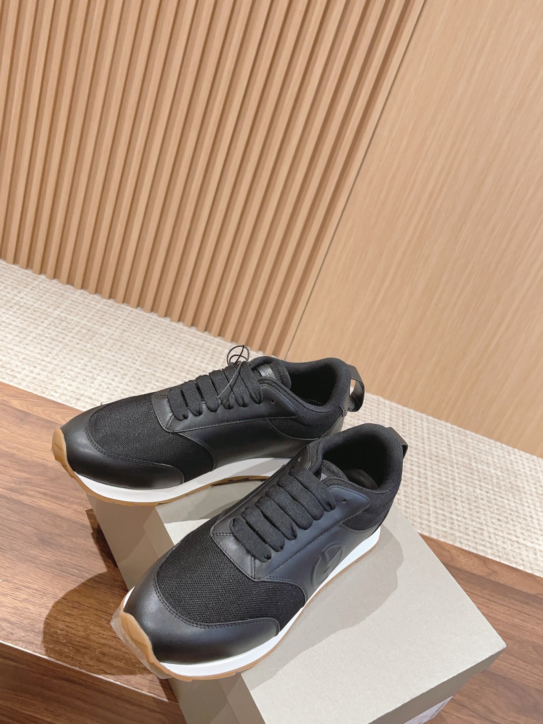 Review of Amani Classic Sports Recreational Shoes with Meta-Sensor Fabrics - 图片 4