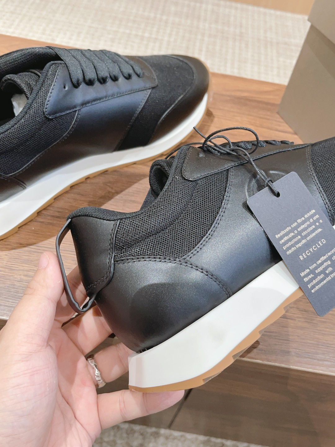 Review of Amani Classic Sports Recreational Shoes with Meta-Sensor Fabrics - 图片 8