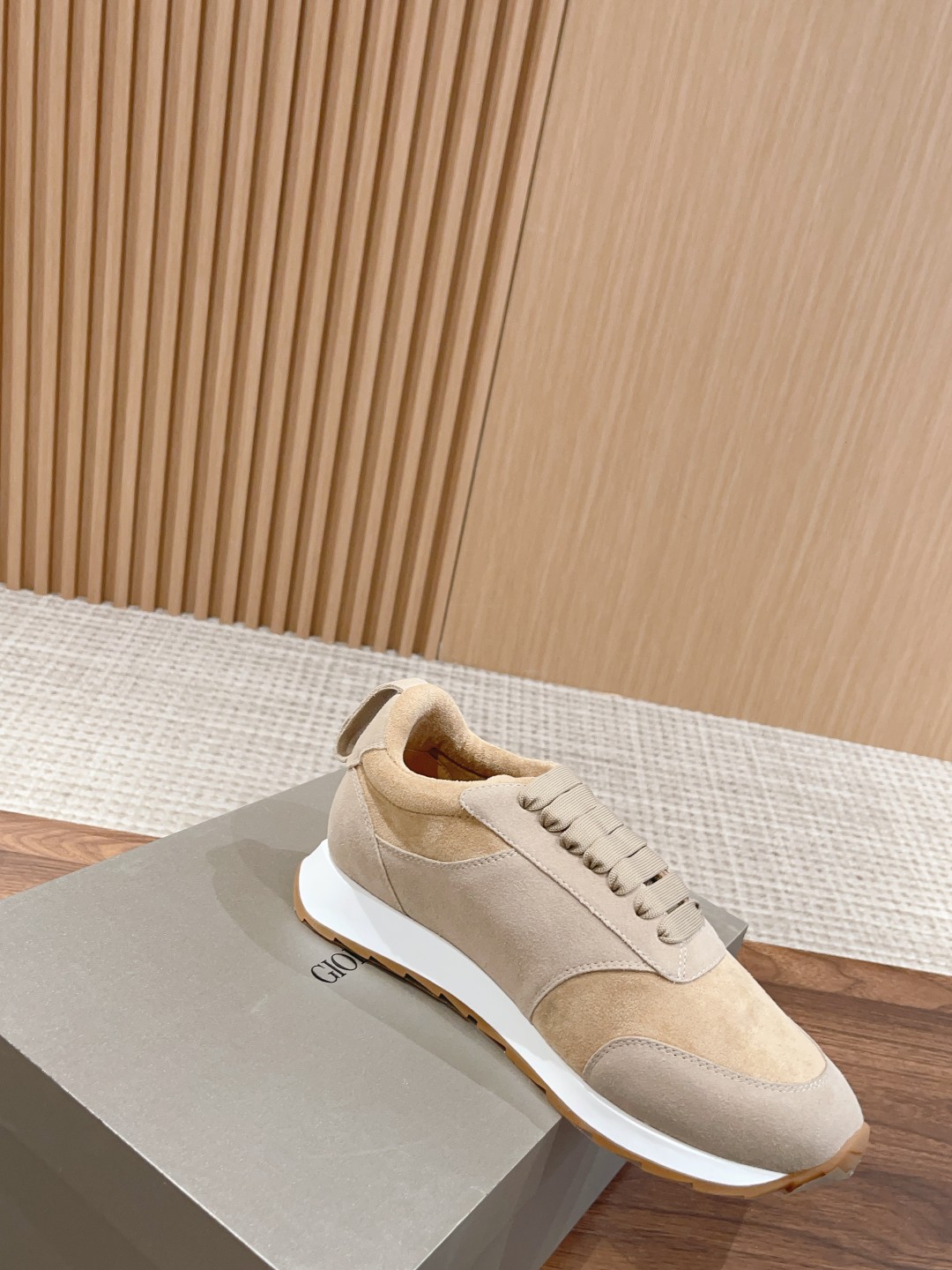 Amani Classic Sports Shoes: Meta-Sensor Fabrics, 3D GA Detail, Transformational Design - 图片 3