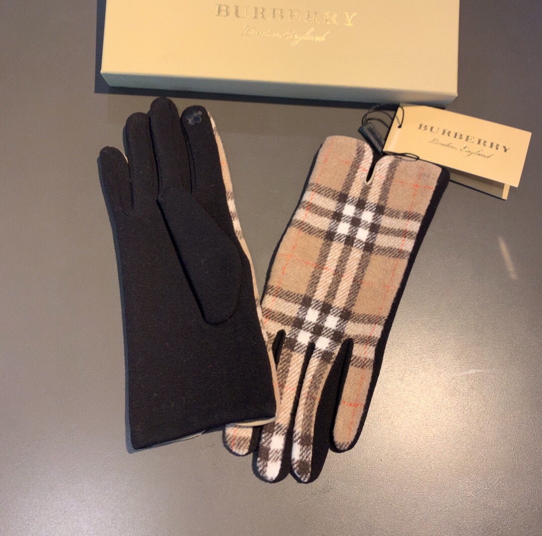 配包装巴宝莉BURBERRY专柜新品