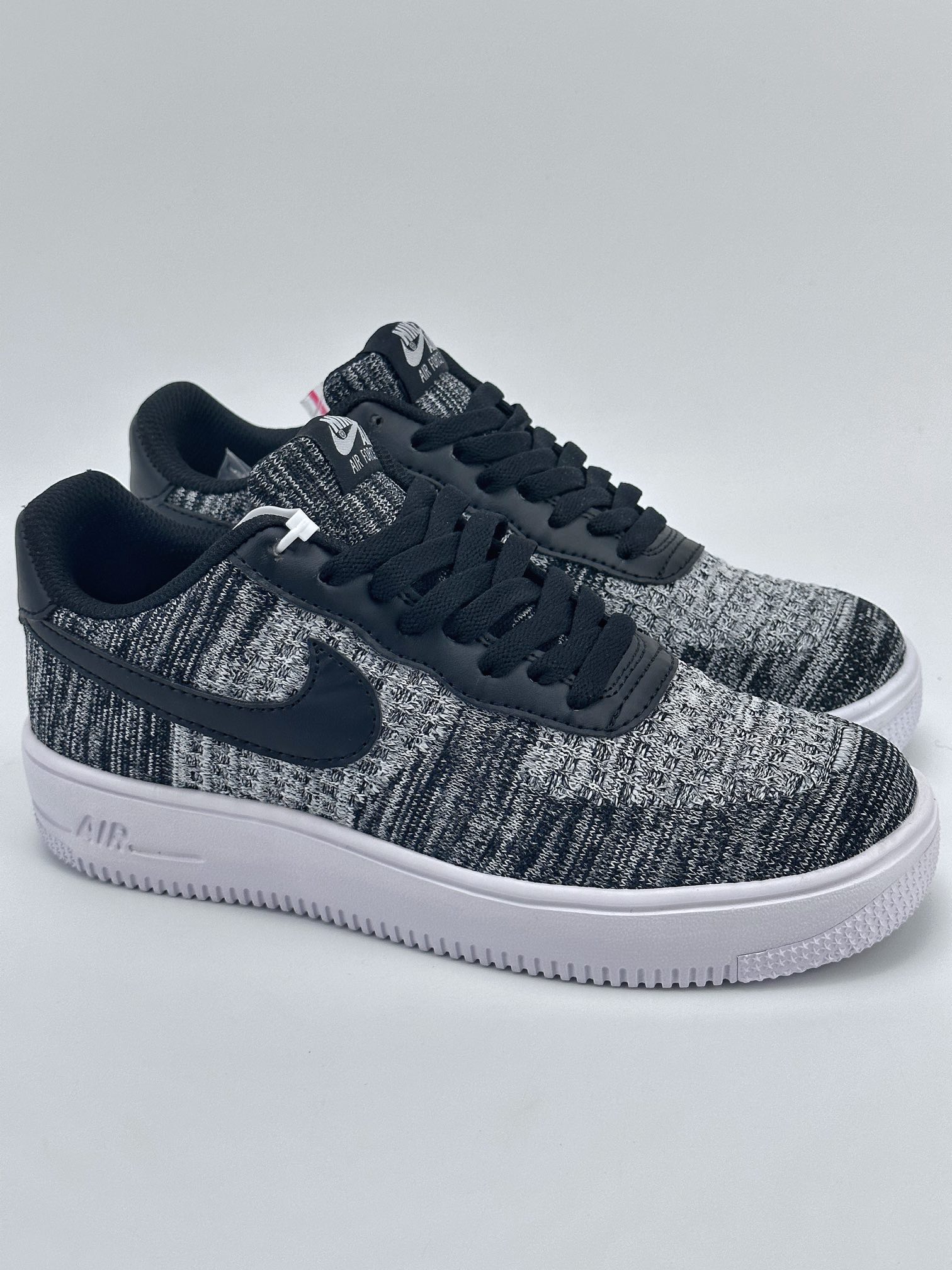 Nike Air Force 1 Low 07 Lightweight Woven Black and White AV3042-001