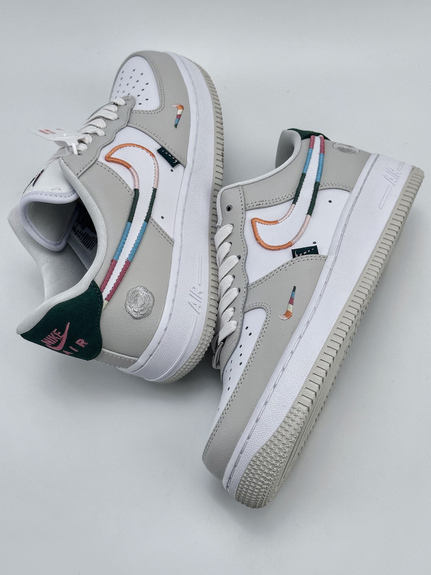 Nike Air Force 1 Low 07 Colorful Line Hook FN8924-111