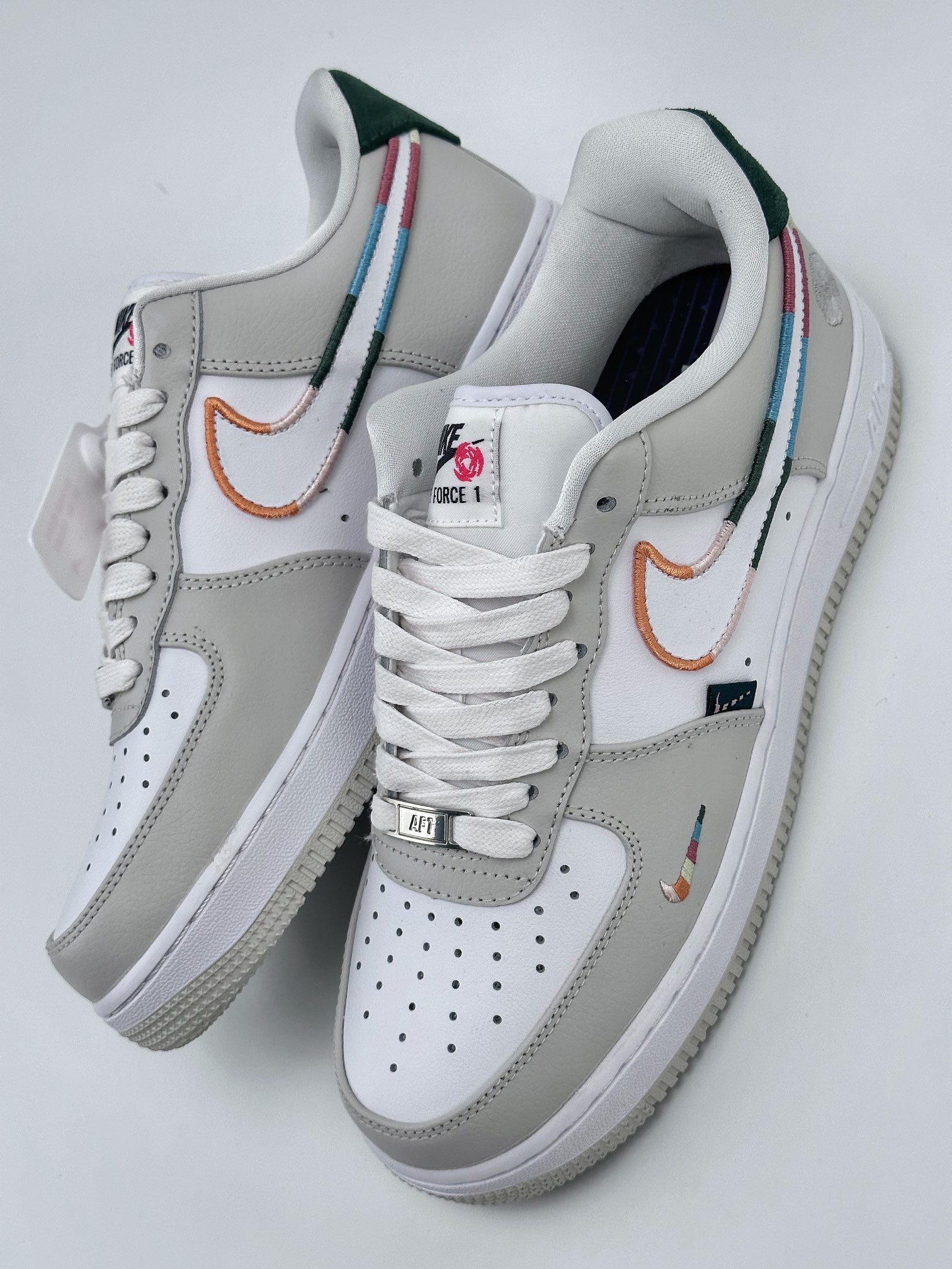 Nike Air Force 1 Low 07 Colorful Line Hook FN8924-111