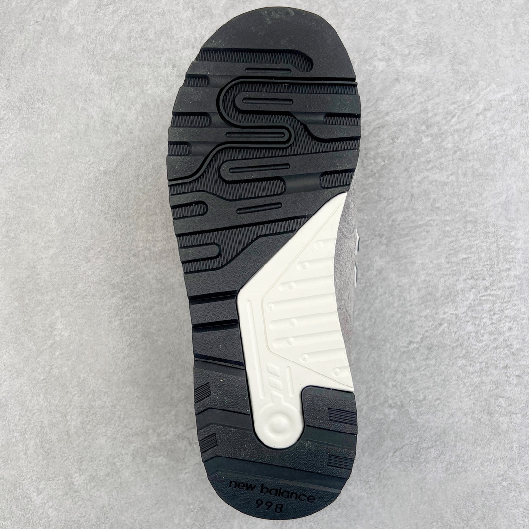 图片[9]-＃K版纯原 New Balance M998 Made in USA NB新百伦高端美产血统系列经典复古休闲运动慢跑鞋 NB998 诞生于 1993 年，作为第一双使用 ABZORB 缓冲材料的鞋款，一经发售就受到大量消费者的热烈追捧，如今已经成为了历久不衰的经典代表鞋款之一。原楦原数据开发版型 以优质面料制成鞋面结构。鞋面采用经典网眼布材质，辅以绒面革覆盖，带来更加清爽舒适的穿着体验。鞋舌上标记的 \\\”998\\\” 字样增强鞋款辨识度的同时，为鞋款注入更多动人细节。鞋款采用 ABZORB 缓冲材料的中底，通过缓冲和压缩阻力相结合来吸收冲击，稳定性高，不易打滑，助你畅享舒适有型的运动体验。采用猪巴革组合网织鞋面材质 后跟嵌入TPU装饰条稳固 升级原装5层独立私模 尺码：36 36.5 37 38 39.5 40 40.5 41.5 42 42.5 43 44 44.5 45-选品中心