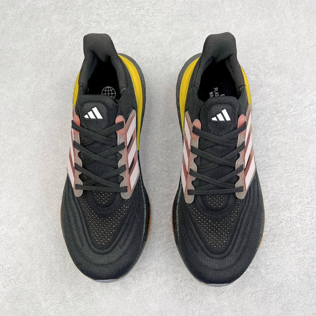 图片[2]-💰170 ＃X版纯原福利‼AD Ultra Boost Light UB2023系列低帮袜套式针织透气缓震休闲运动慢跑鞋 HQ8595 历经10年不断创新以科技重塑跑步推出全新超轻新科技跑鞋 力求为跑步添活力 搭载LIGHT BOOST中底的新鲜演绎 无论节奏快慢、距离长短 伴你活力畅跑 延续了该系列的设计语言 采用分区编织鞋面 鞋头处网眼孔洞更大 提升透气性 一体式鞋舌 避免运动中出现偏移 实现鞋脚一体性 鞋侧 TPU 材质 有效提供支撑性 镂空的设计 同时减轻整体重量 最明显的则是中底部分 不仅是厚度夸张 大家最熟悉的 Boost 材质终于迎来升级 减重 30% 带来更轻量化的上脚感受 SIZE：36 36.5 37 38 38.5 39 40 40.5 41 42 42.5 43 44 44.5 45 编码：by2936040-运动鞋