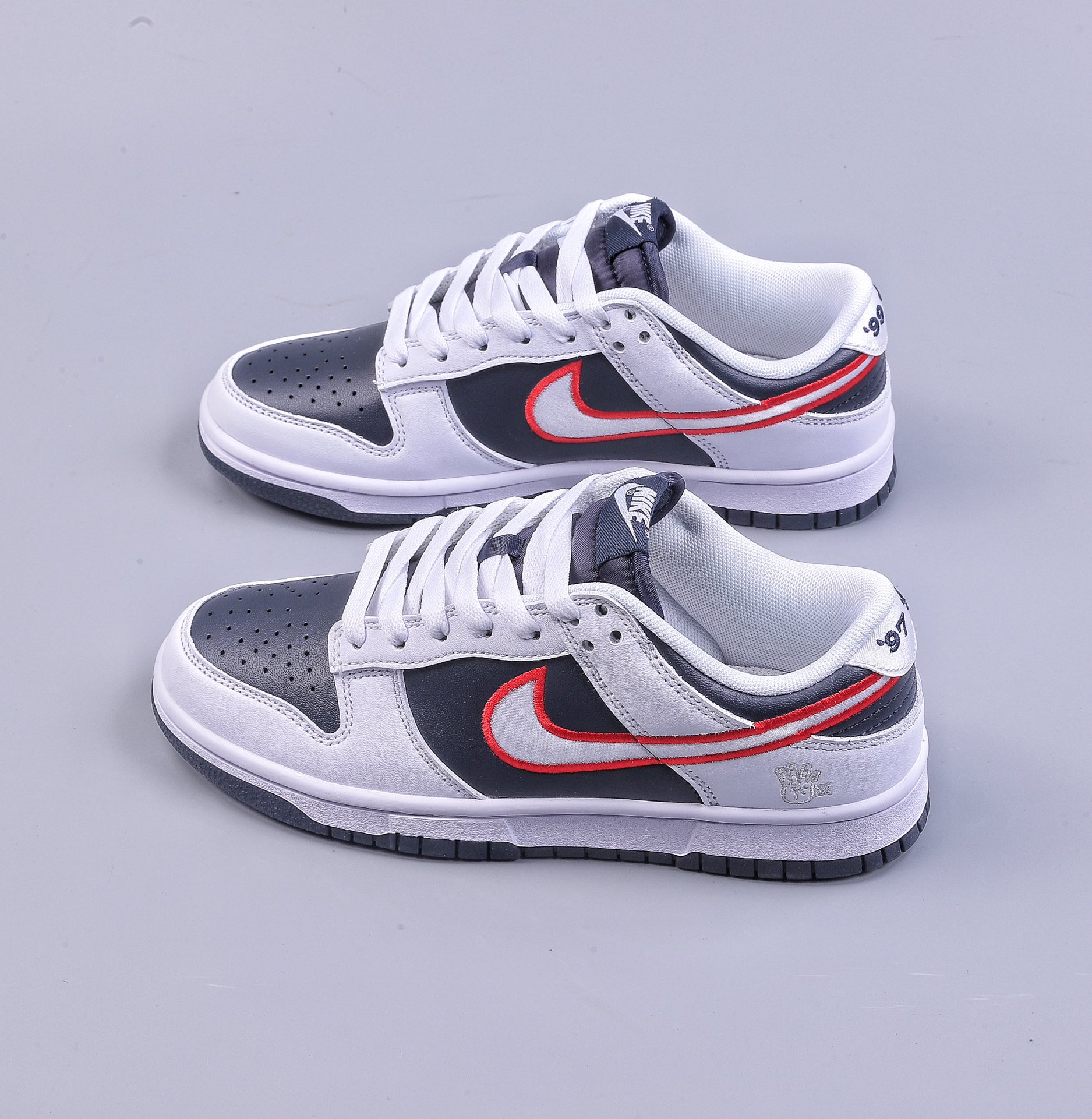 Nike SB Dunk Low Dunk Series Retro Low-top Casual Sports Skateboard Shoes DZ2780-100