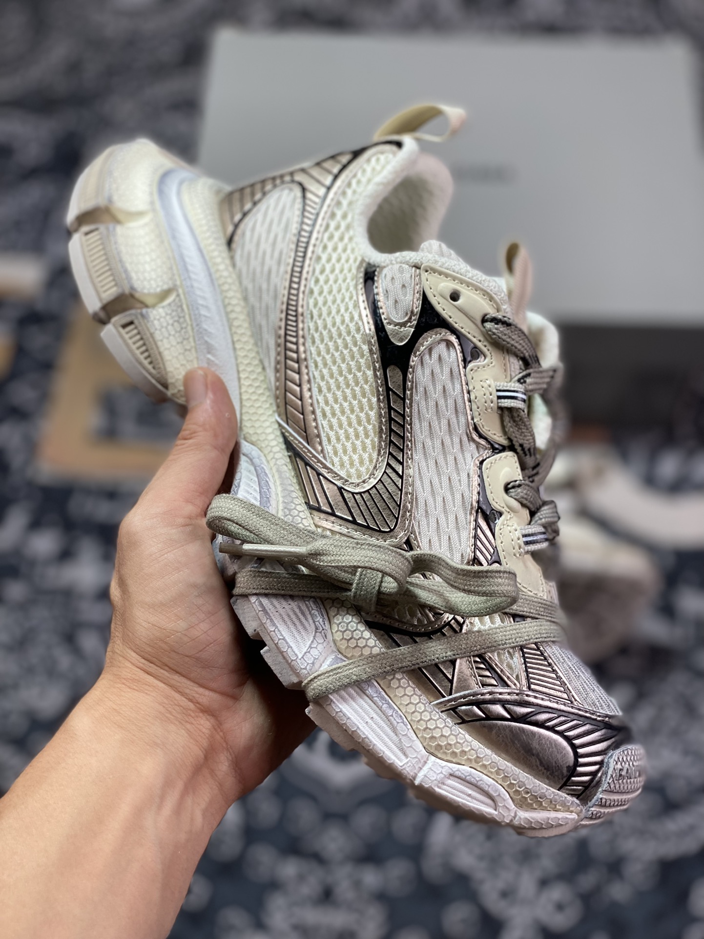 430 巴黎世家BALENCIAGA 3XL Sneakers 3+系列低帮慢跑鞋“网奶白玫瑰金做旧”734731 W1XL5 0185