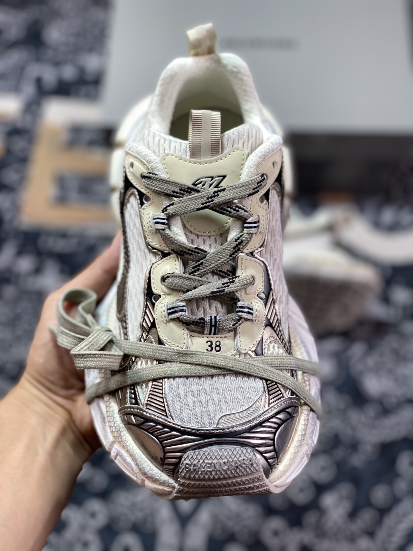 430 巴黎世家BALENCIAGA 3XL Sneakers 3+系列低帮慢跑鞋“网奶白玫瑰金做旧”734731 W1XL5 0185