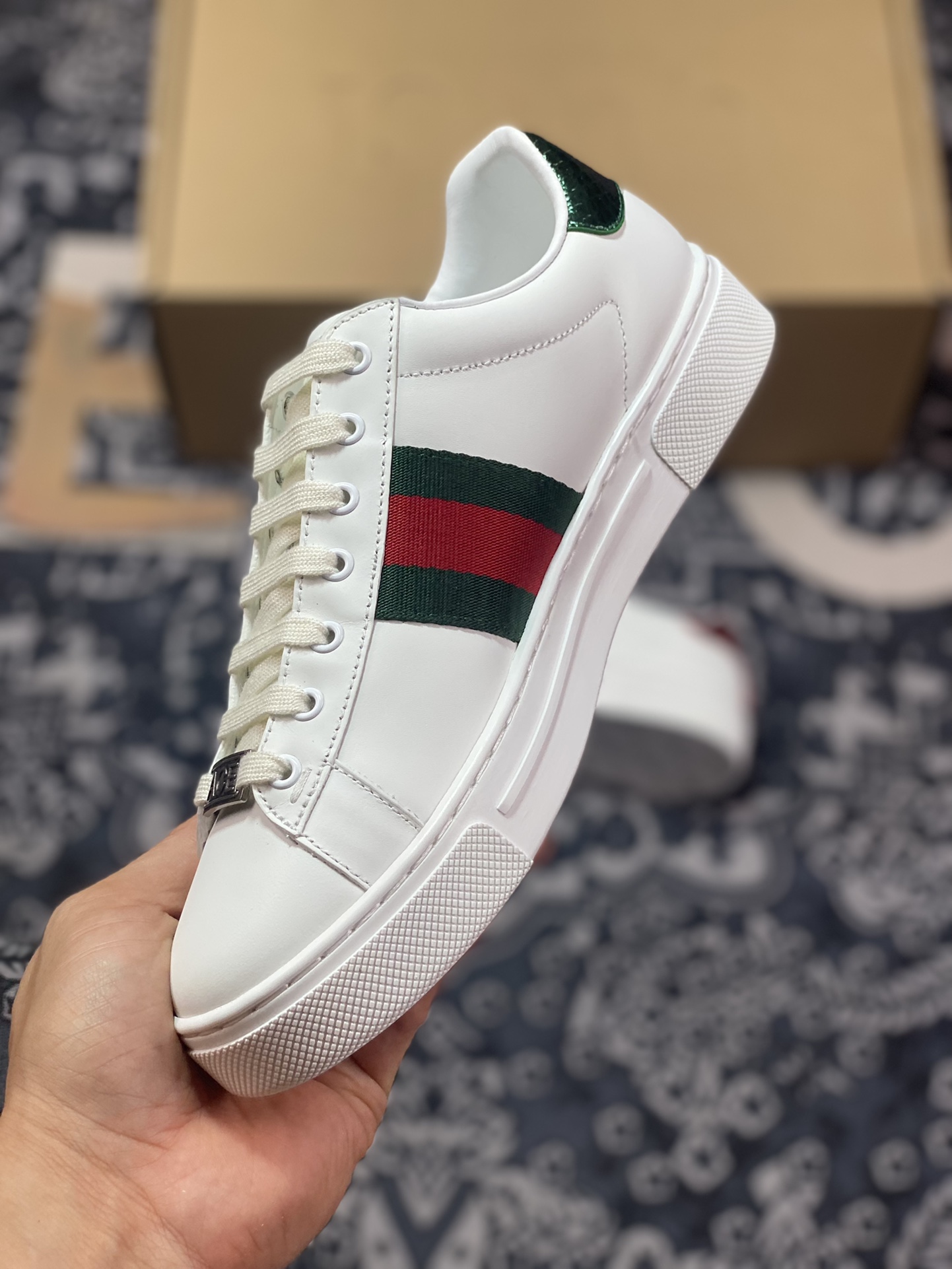 Gucci 1970 ACE Low Sneaker series low-top retro versatile casual sports white sneakers ”leather white green red and green mandarin duck bee” 747953 AAB8C 9110