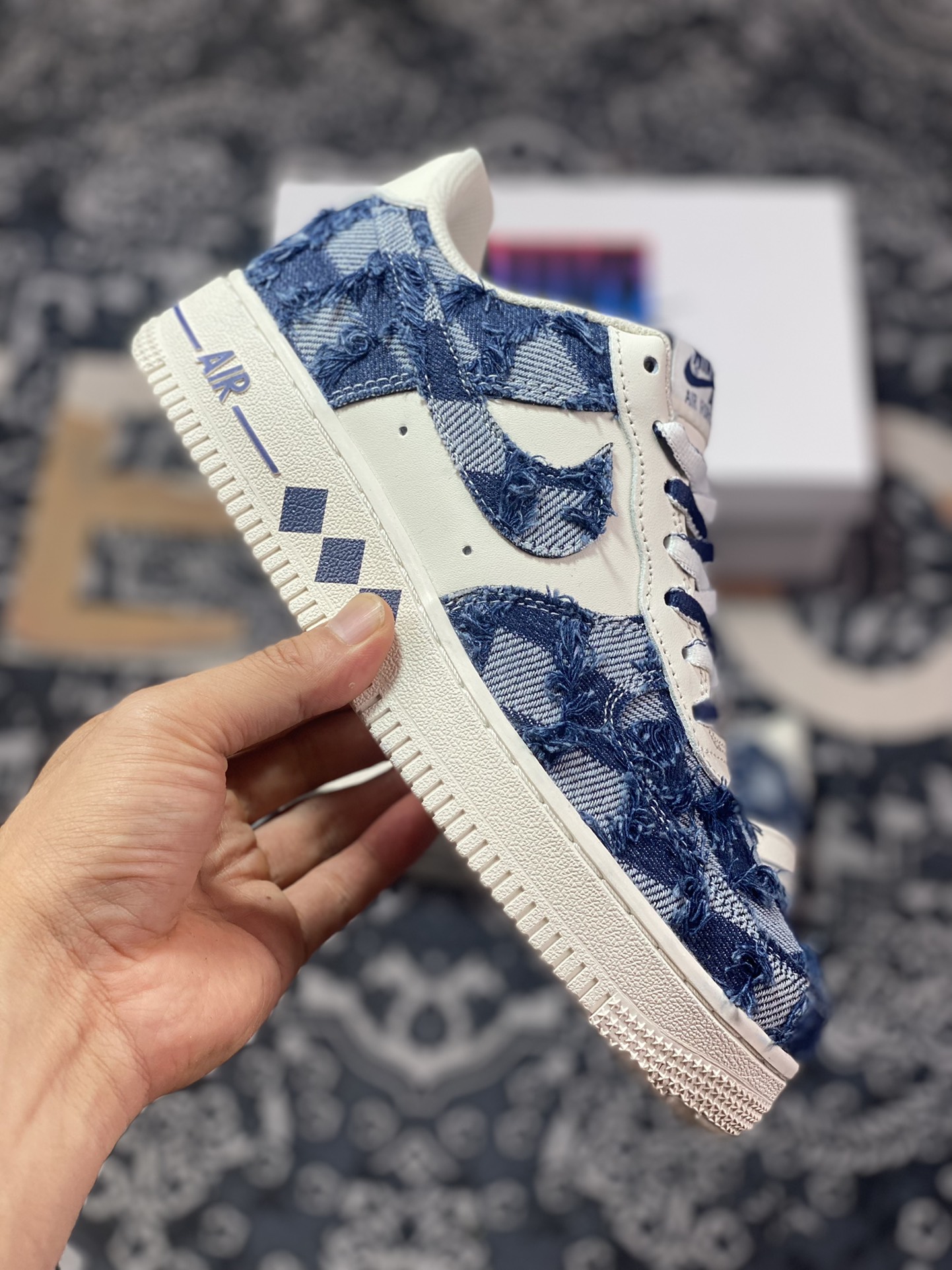 Nike Air Force 1′07 Low”Exclusive Denim” Air Force One series classic low-top sneakers “off-white dark blue checkerboard tassels” FB0607-099