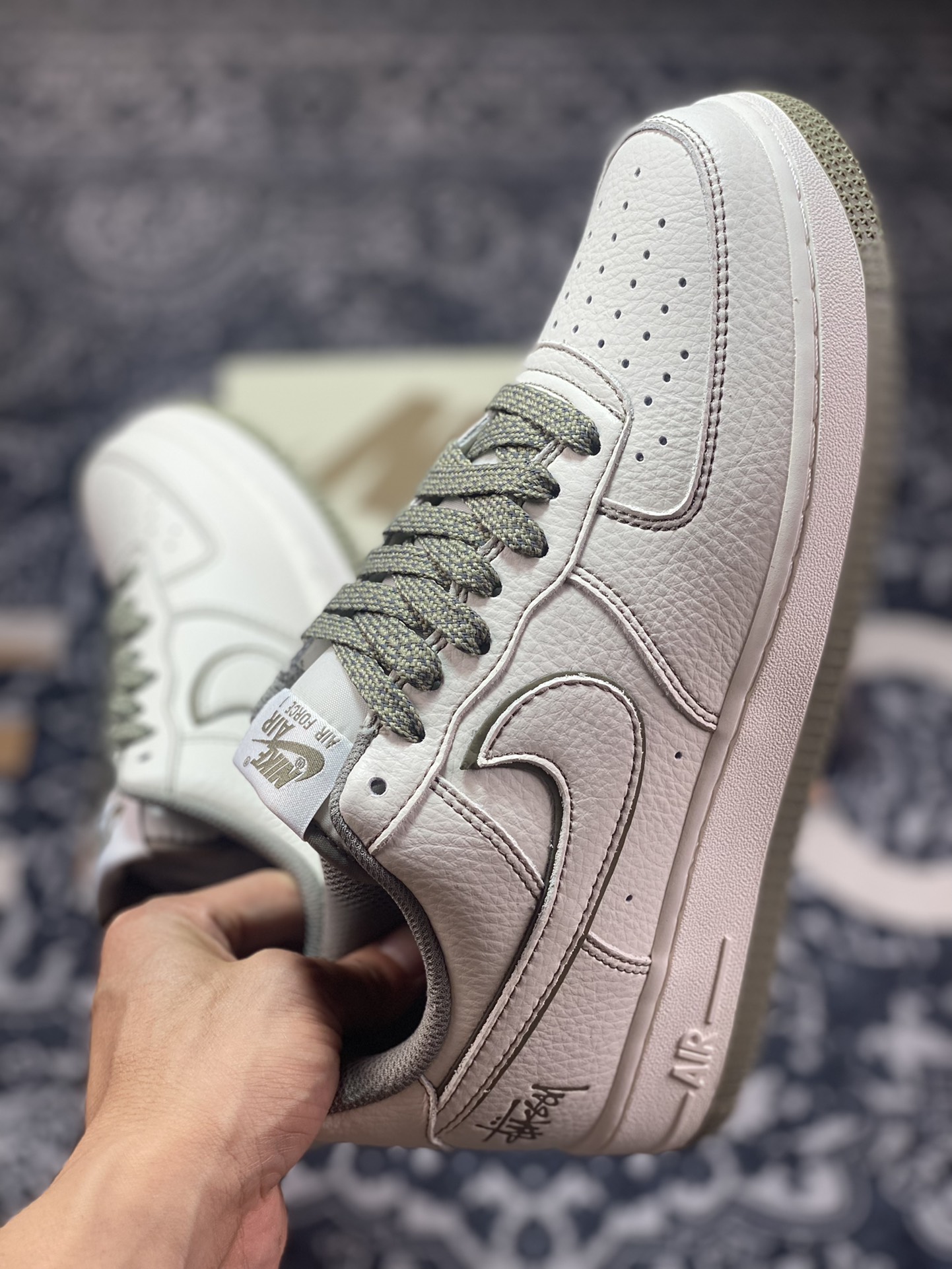 Stüssy x Nike Air Force 1′07 Low ”Milk White/Brown” Air Force One Sneakers ”Leather Beige Olive Brown Reflective Stüssy” UN1635-777