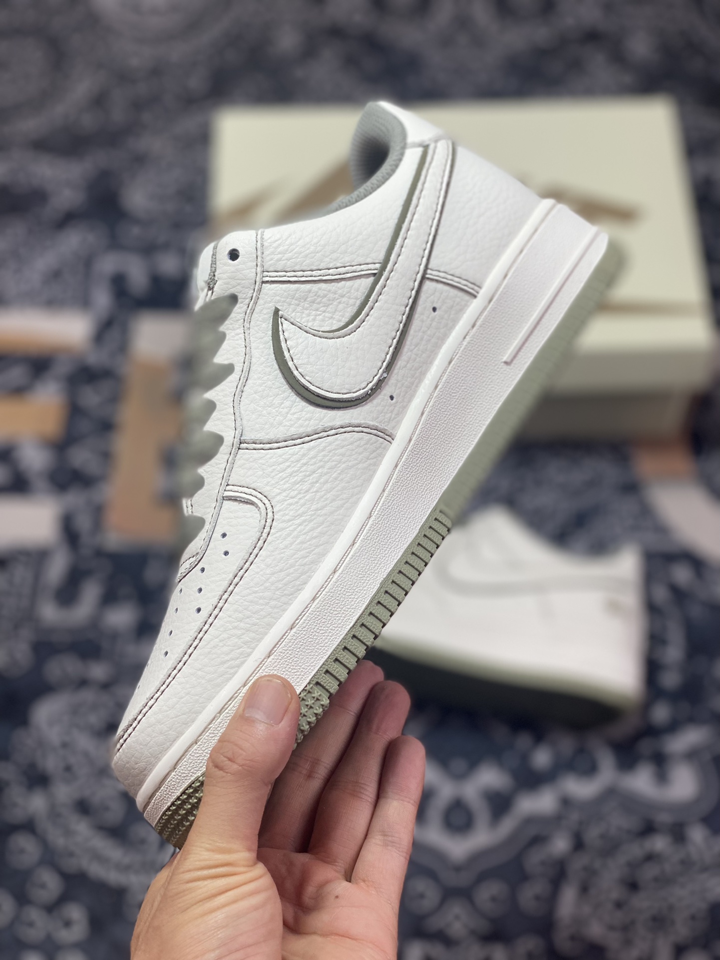 Stüssy x Nike Air Force 1′07 Low ”Milk White/Brown” Air Force One Sneakers ”Leather Beige Olive Brown Reflective Stüssy” UN1635-777