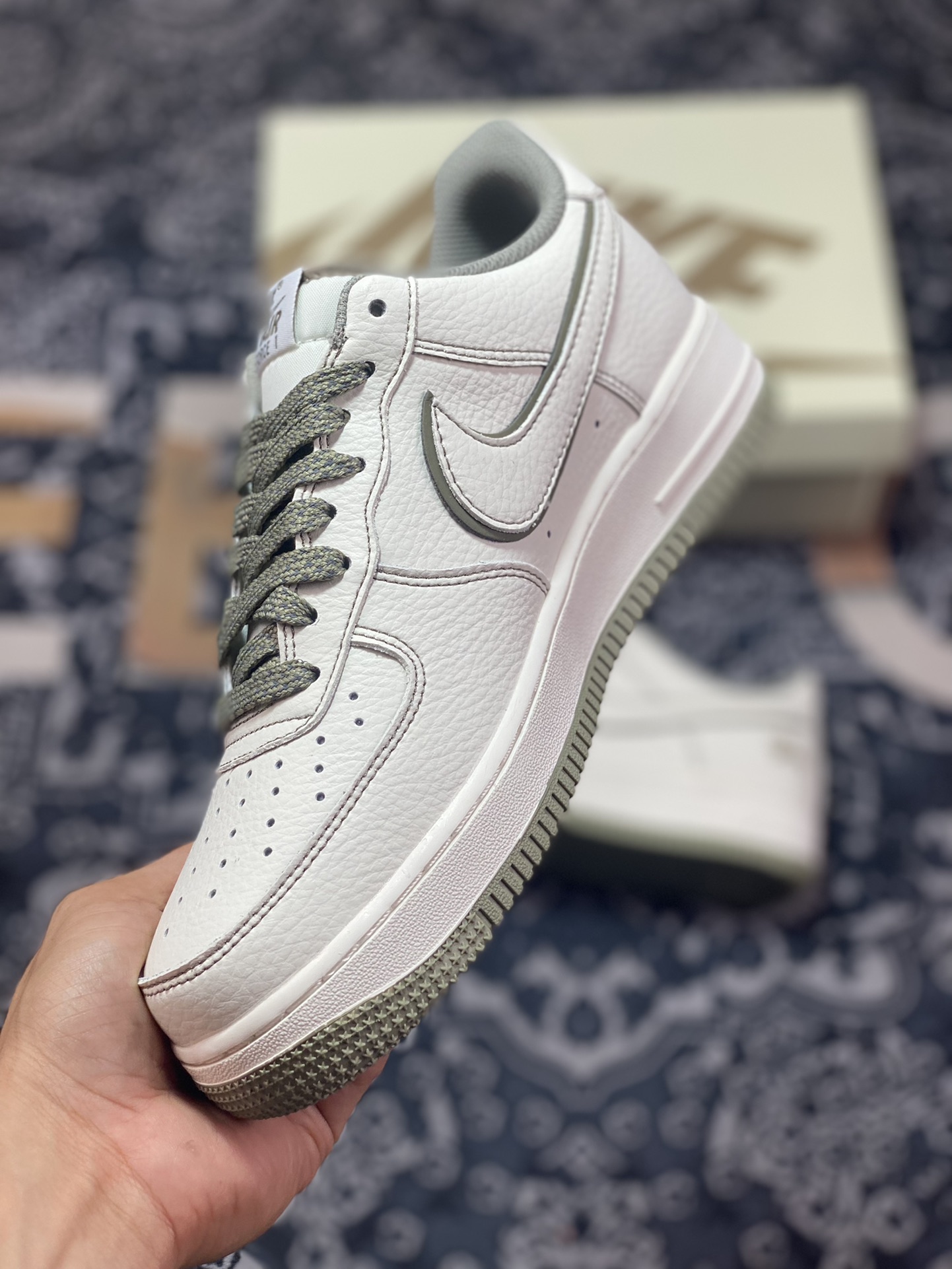 Stüssy x Nike Air Force 1′07 Low ”Milk White/Brown” Air Force One Sneakers ”Leather Beige Olive Brown Reflective Stüssy” UN1635-777