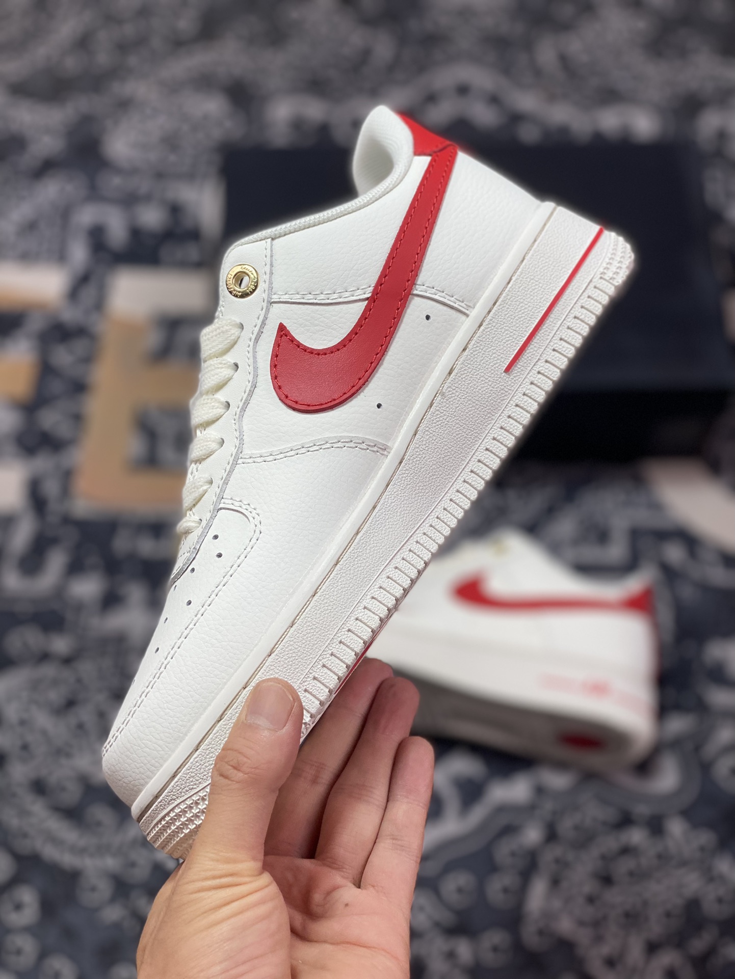 Nike Air Force 1'07” 40th Anniversary/Beige/University Red” Air Force One sneakers DQ7658-107