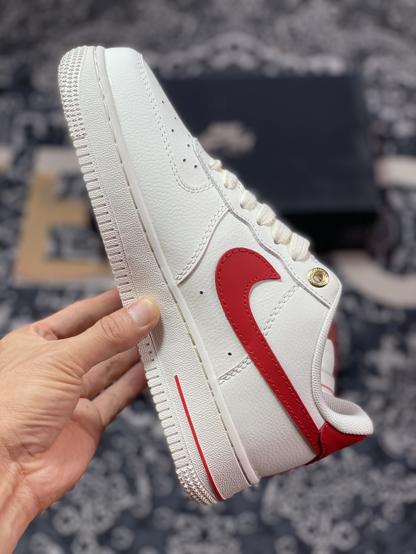 Nike Air Force 1'07” 40th Anniversary/Beige/University Red” Air Force One sneakers DQ7658-107