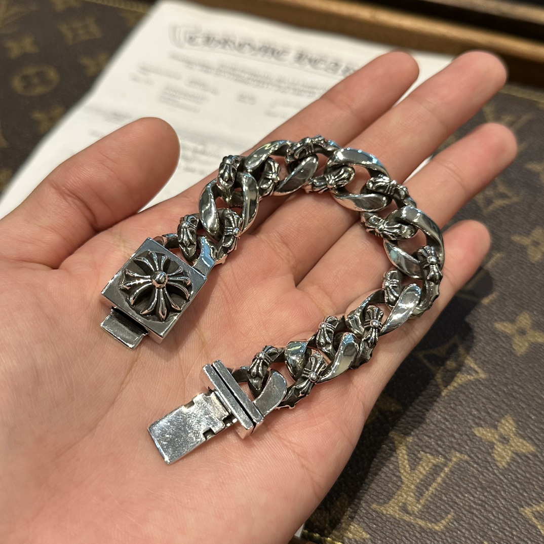Bracelets & Bangles