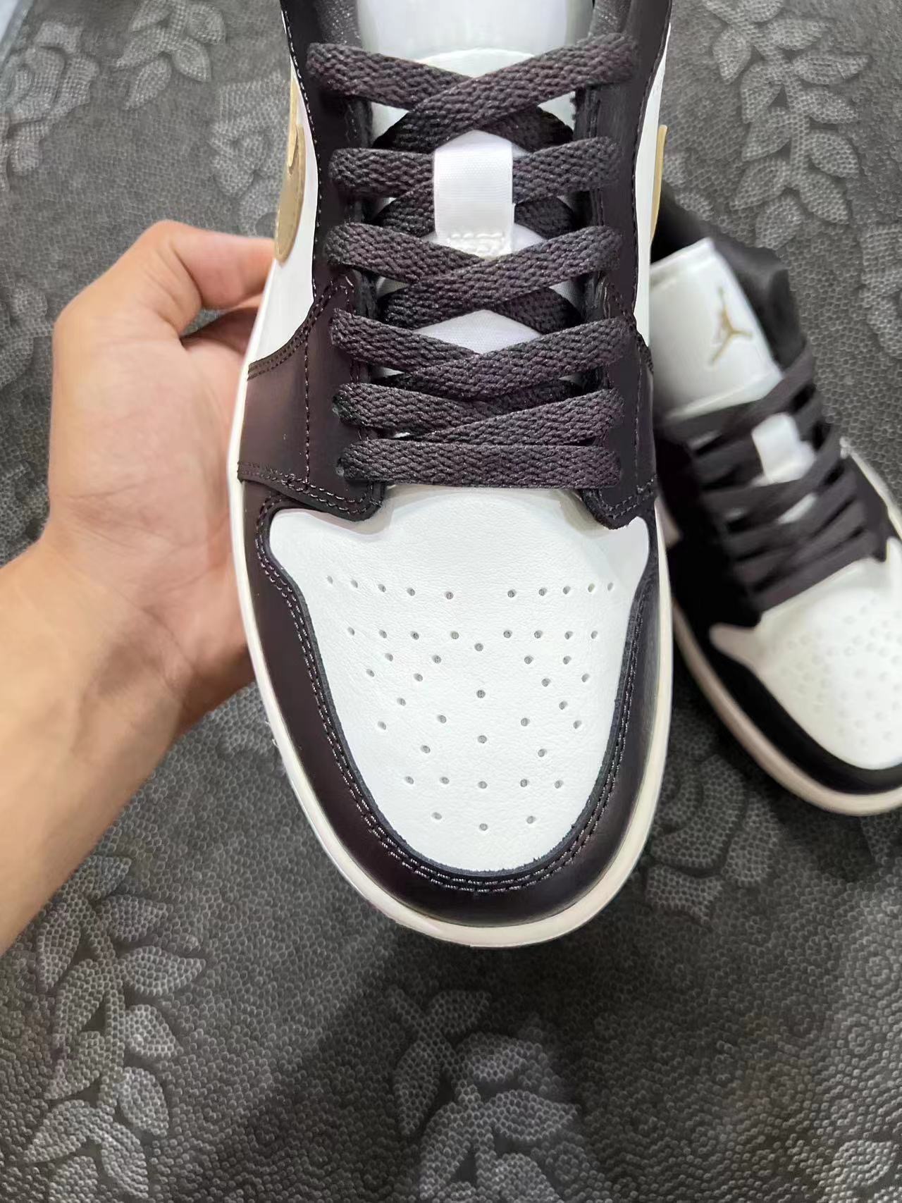 ? Aj1 Low 低帮Shadow Brown 白粽色