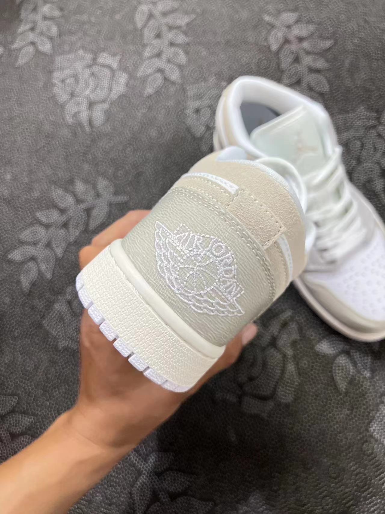 ? Air Jordan 1 Low SE Craft ”Tech Grey“ 解构低帮 白灰配色?