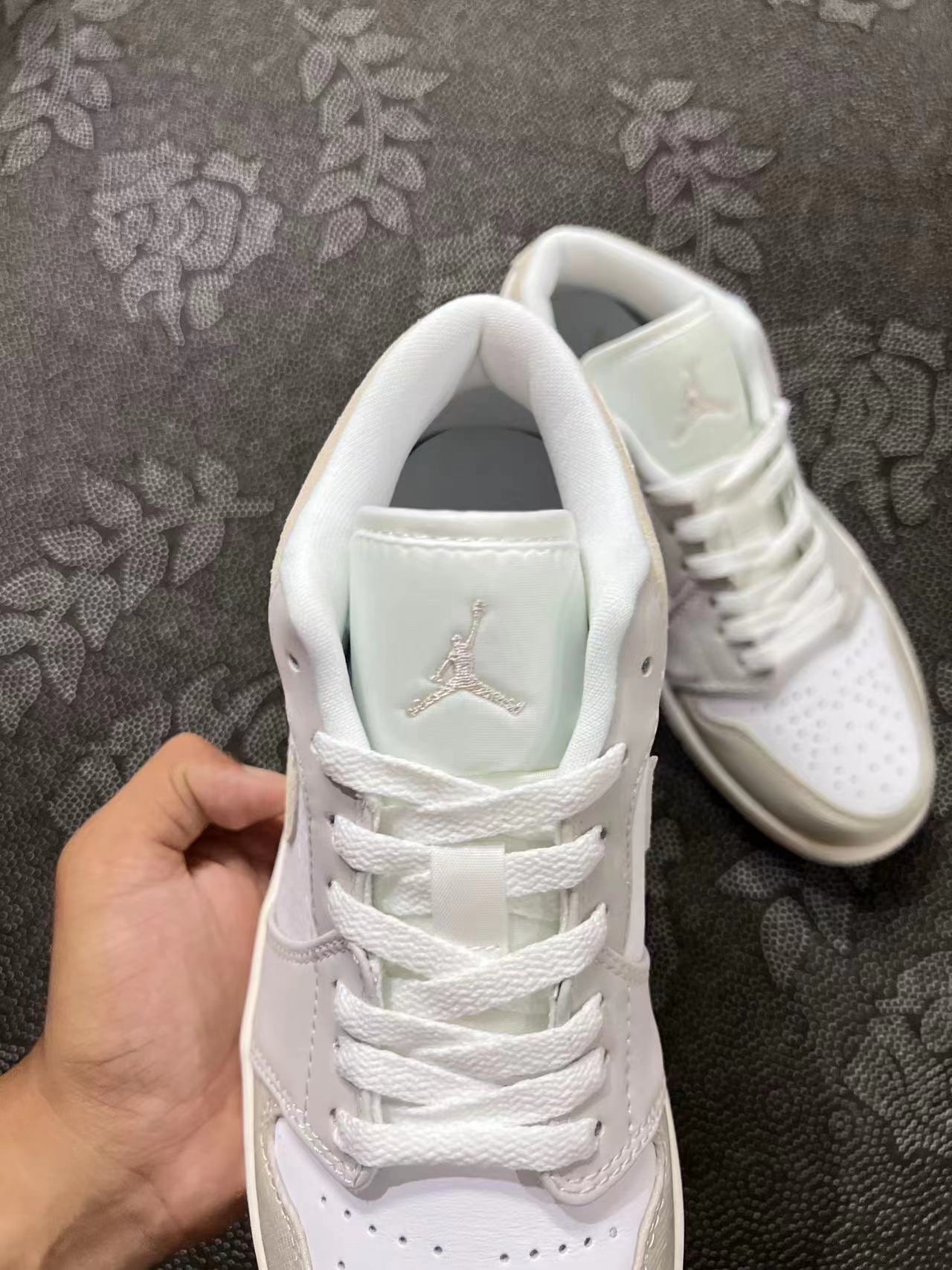 ? Air Jordan 1 Low SE Craft ”Tech Grey“ 解构低帮 白灰配色?