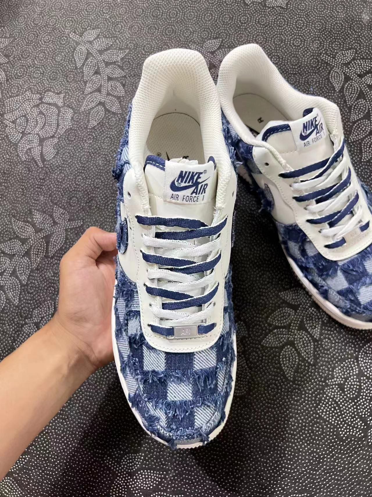 ? 正品定制 Nike Air Force 1 Low Dark Sky Blue 绒面革扎染 雾霾蓝色?