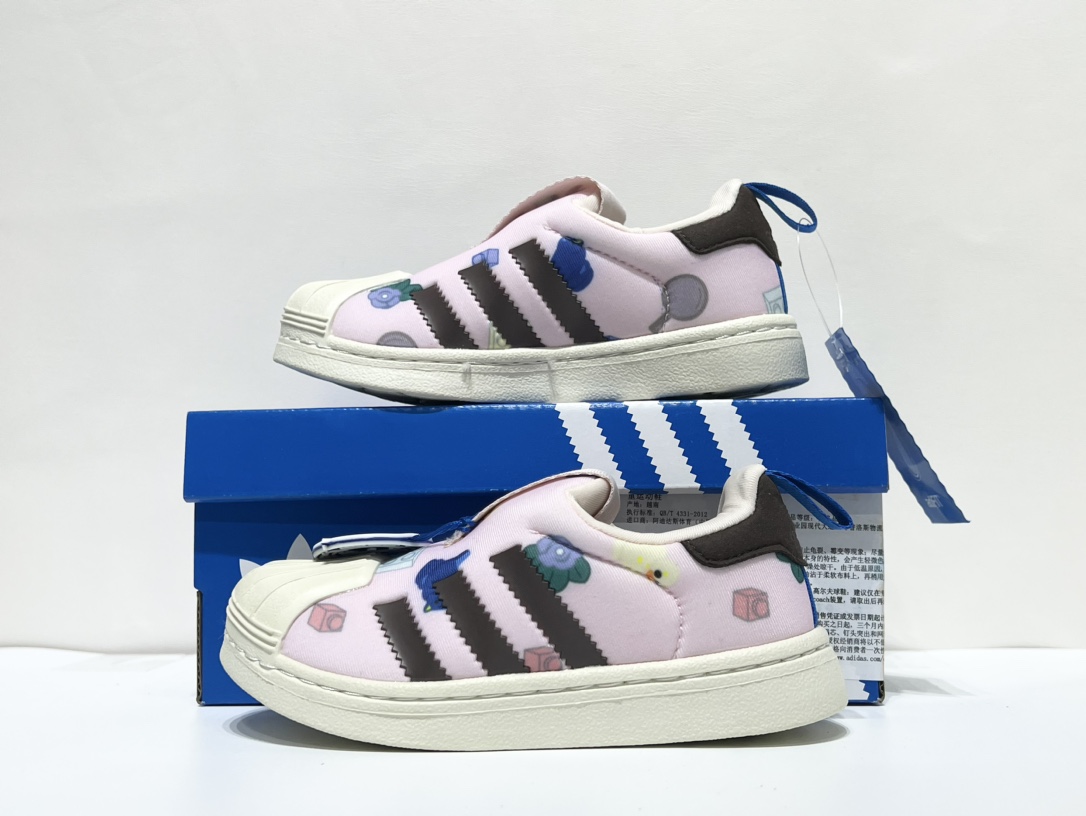 图片[3]-AD 专G版贝壳头经典一脚蹬儿童鞋22-35码 经典款一脚蹬是阿迪童鞋的鼻祖，空气棉鞋面材质，一体式软贝壳头鞋底很好的保护了容易磕碰的小脚丫，推荐自留❤️-选品中心