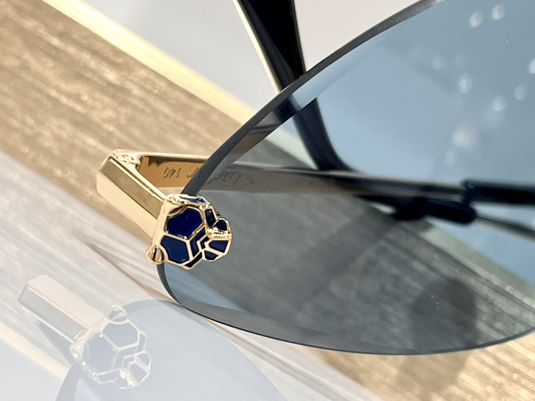  钻石切割工艺 💎经典豹子头
Cartier金灿灿镀金
CT0399S
size：62口15-145✔️