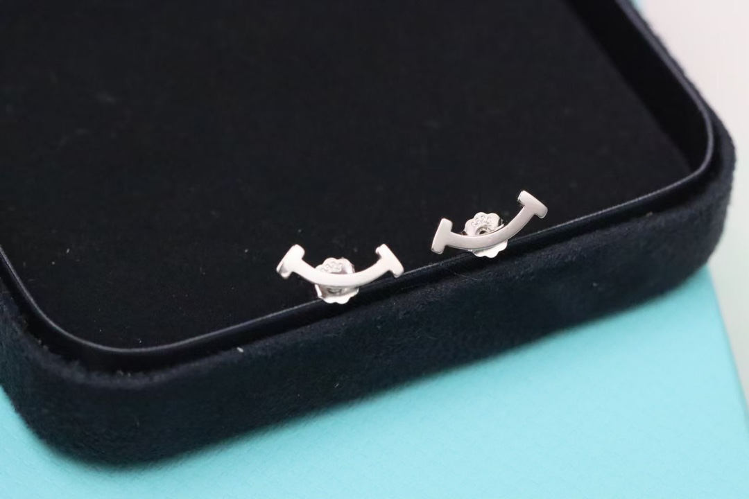 Tiffany & Co. Tiffany&Co. 微笑耳钉 925银