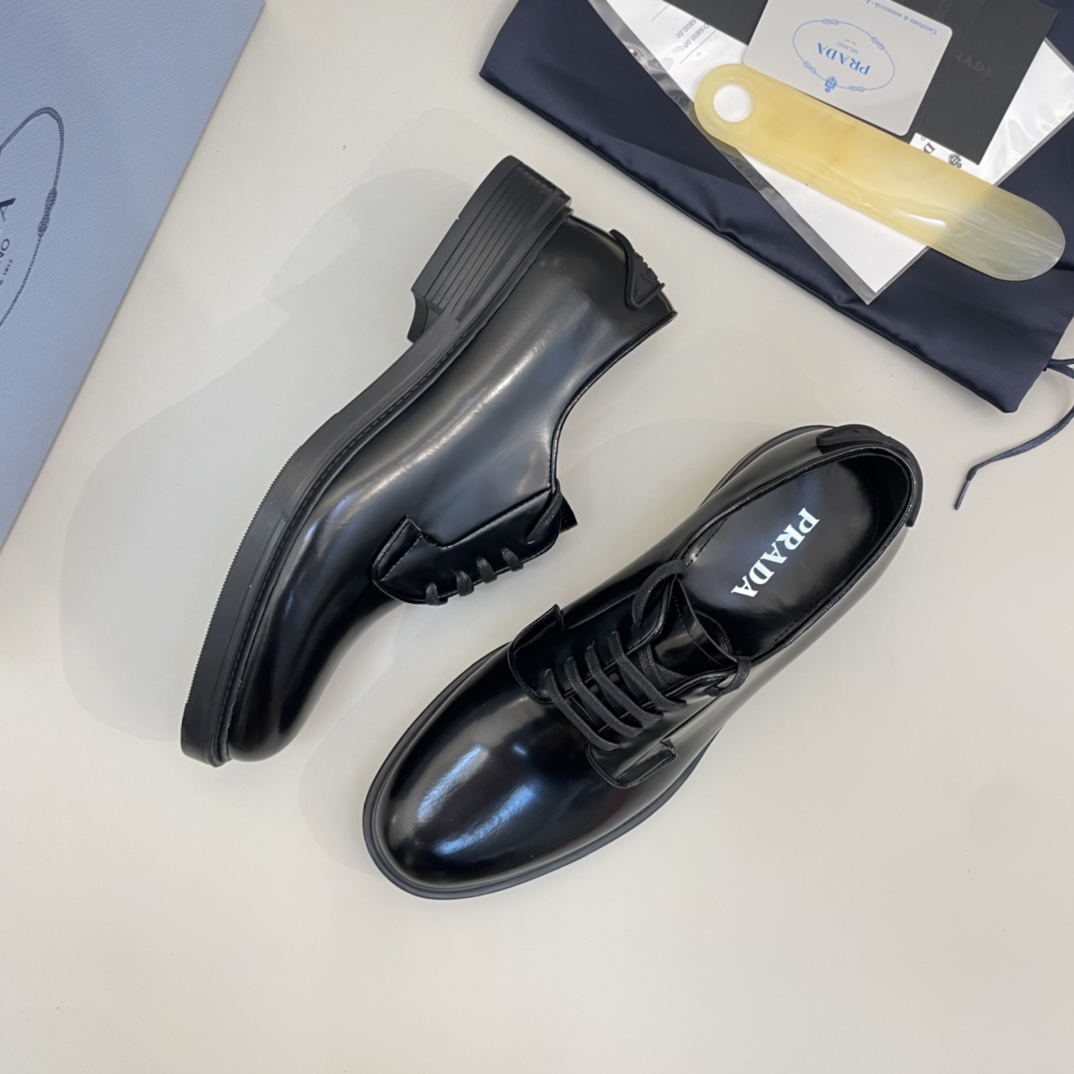 Precio de venta: P290 Calidad de gama altaMarca: Prad* "Prada*" Zapatos de pielTalla: 38-44 (45,46 d