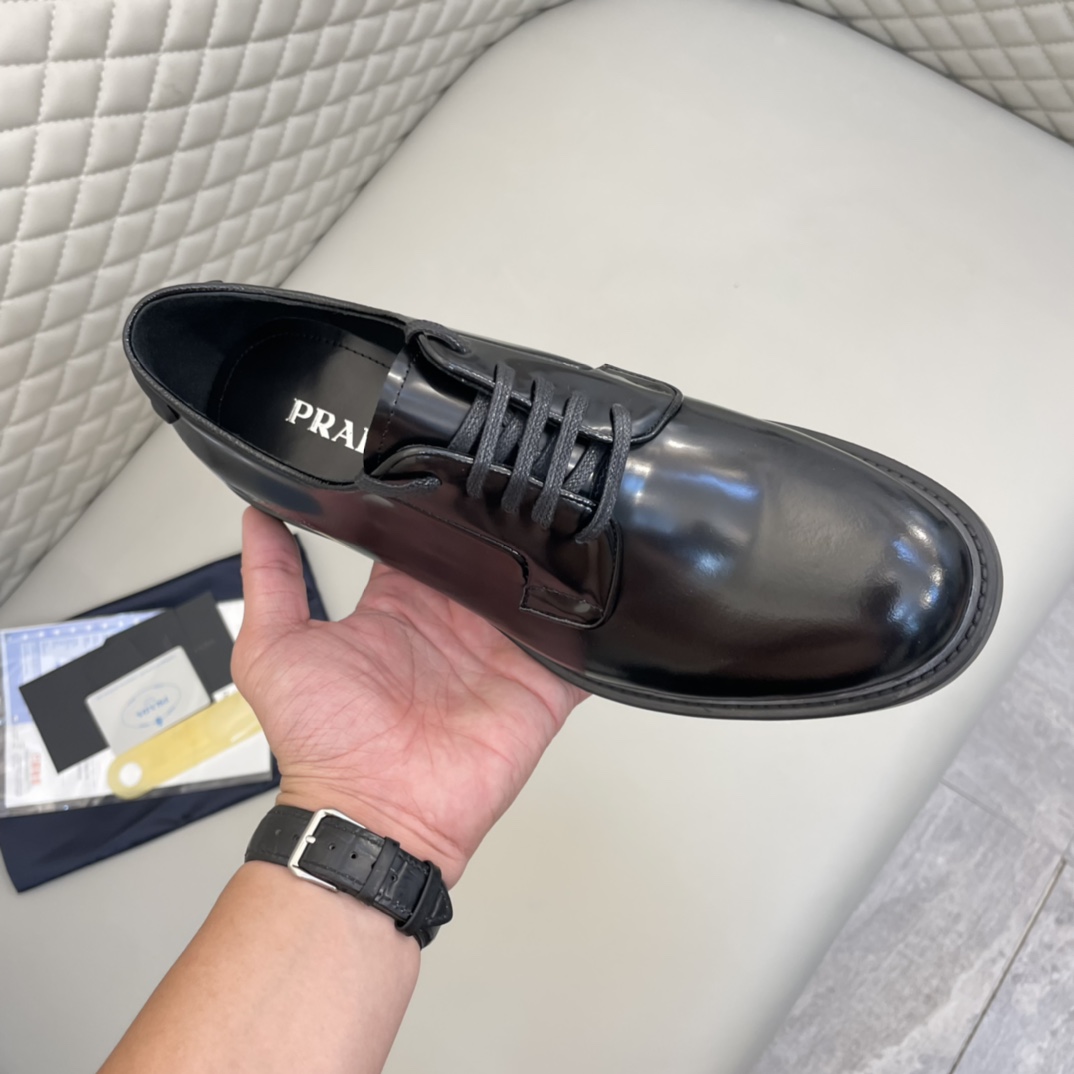 Precio de venta: P290 Calidad de gama altaMarca: Prad* "Prada*" Zapatos de pielTalla: 38-44 (45,46 d