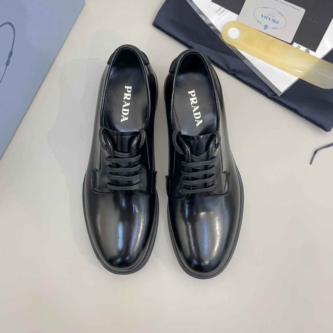 Precio de venta: P290 Calidad de gama altaMarca: Prad* "Prada*" Zapatos de pielTalla: 38-44 (45,46 d