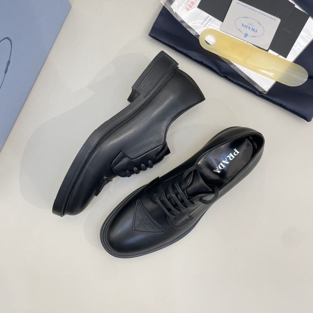 Precio de venta: P290 Calidad de gama altaMarca: Prad* "Prada*" Zapatos de pielTalla: 38-44 (45,46 d